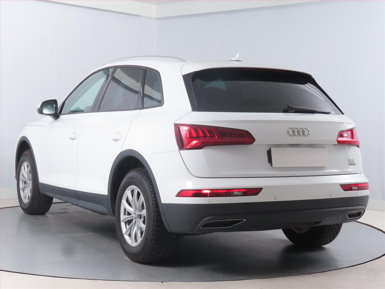Audi Q5, 2.0 TDI, Exclusive, 4X4 - fotka 4