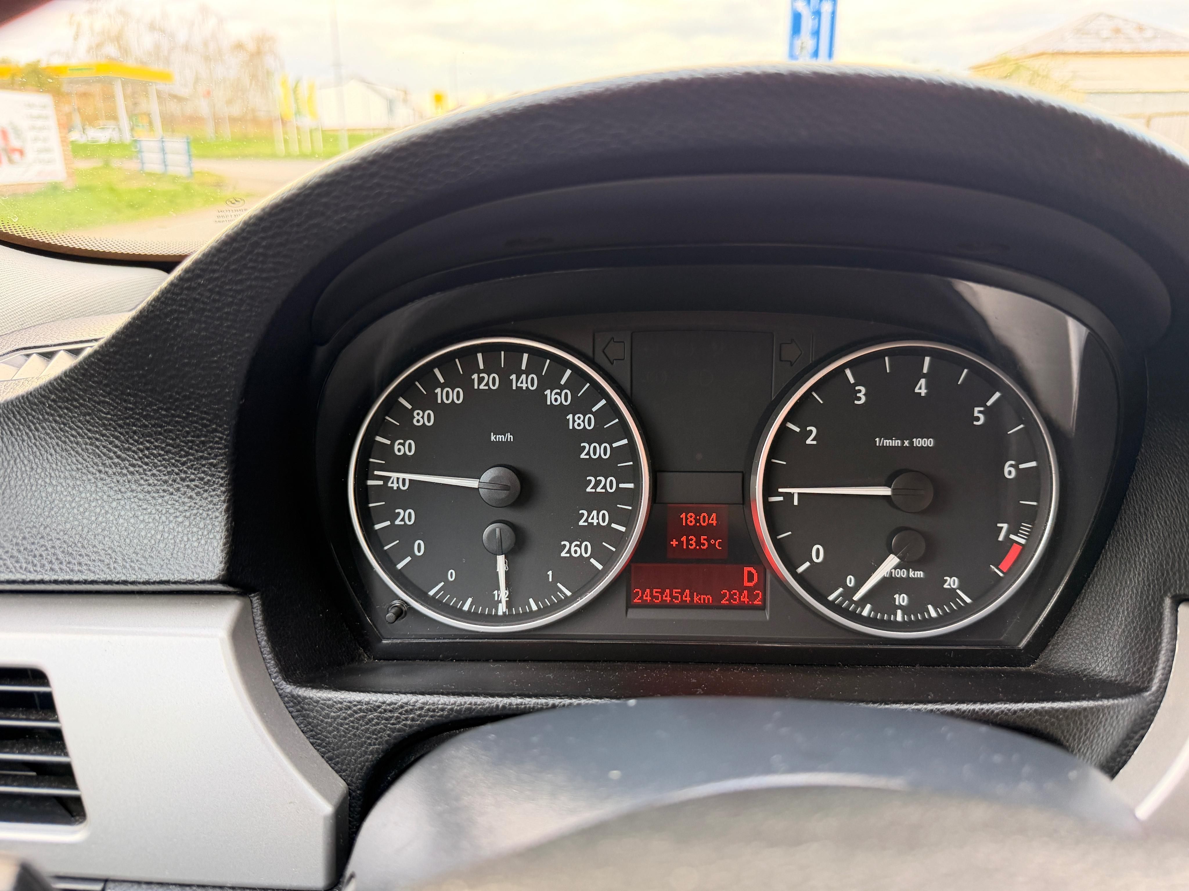 BMW Řada 3 - fotka 4