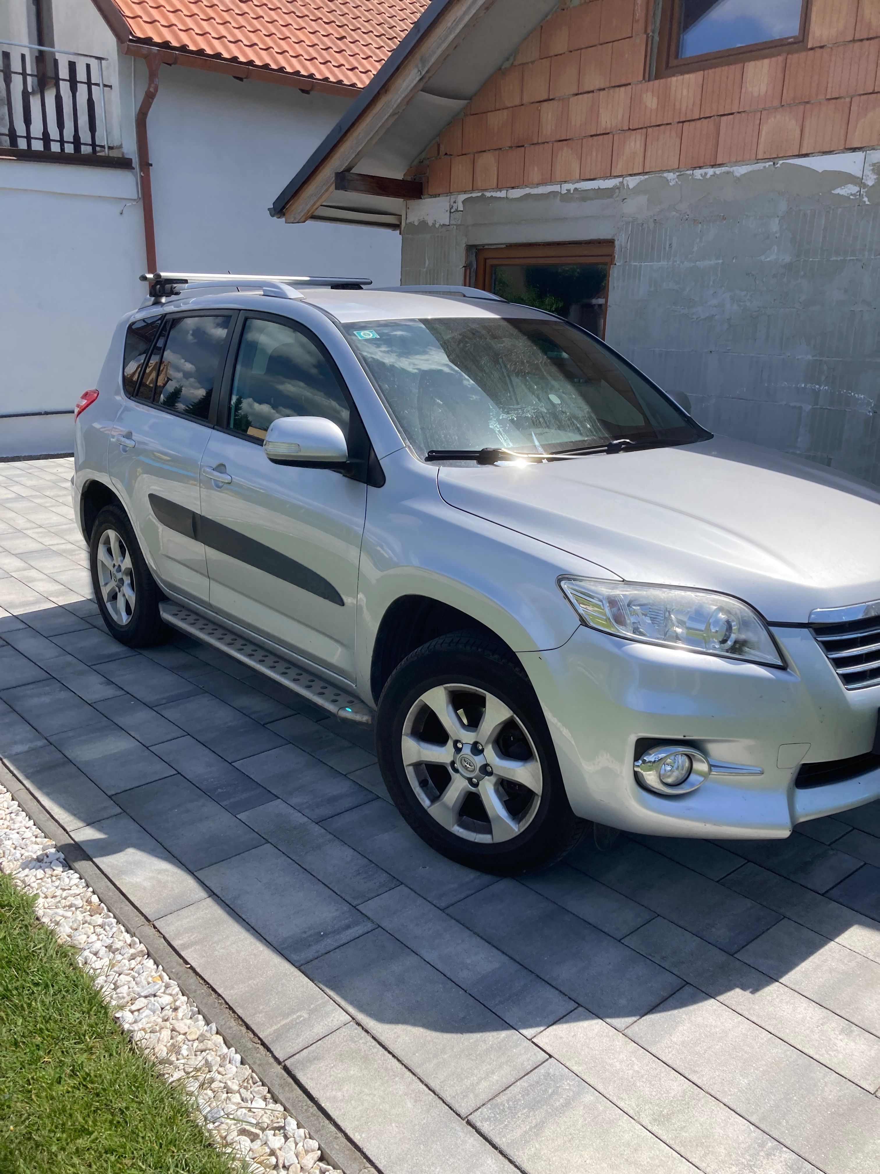 Toyota Rav4 - fotka 2