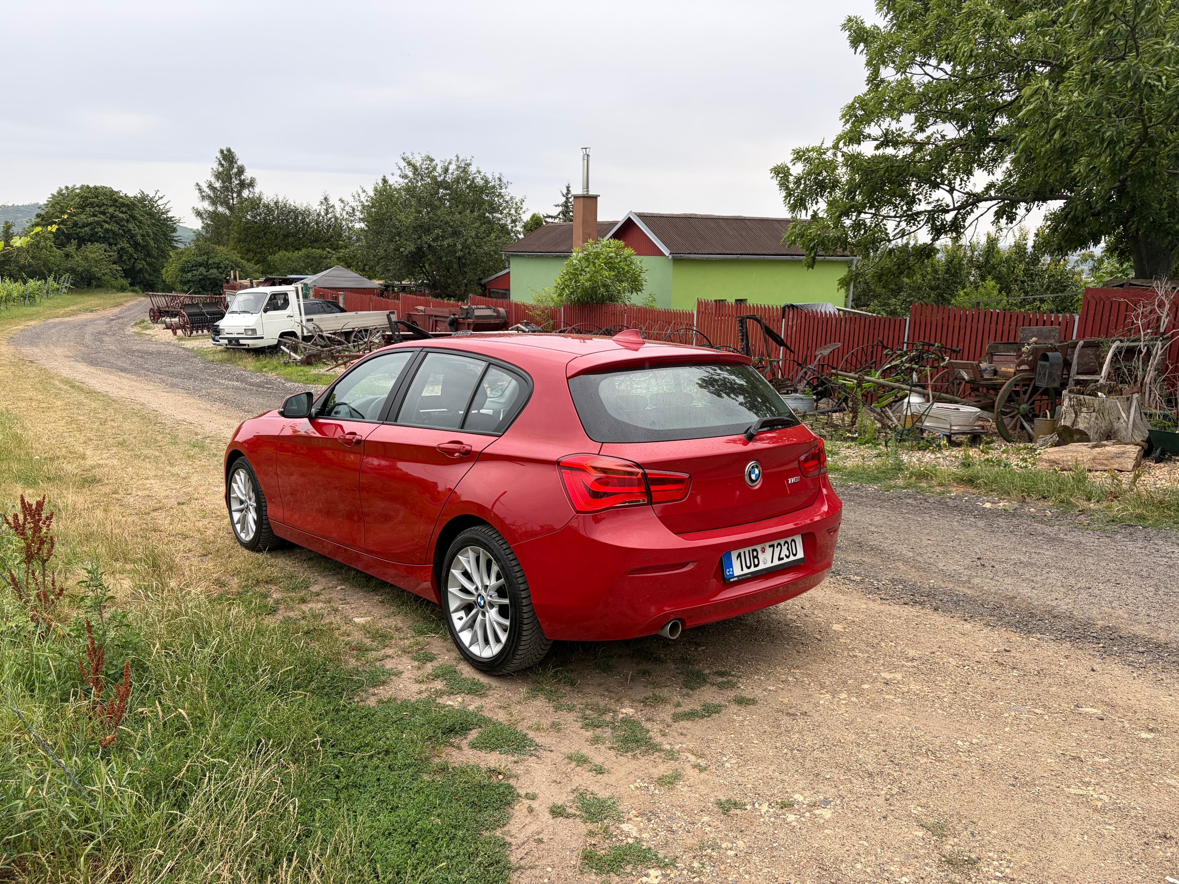 BMW Řada 1, 118i r.v.2018 1,5 benzin - fotka 4