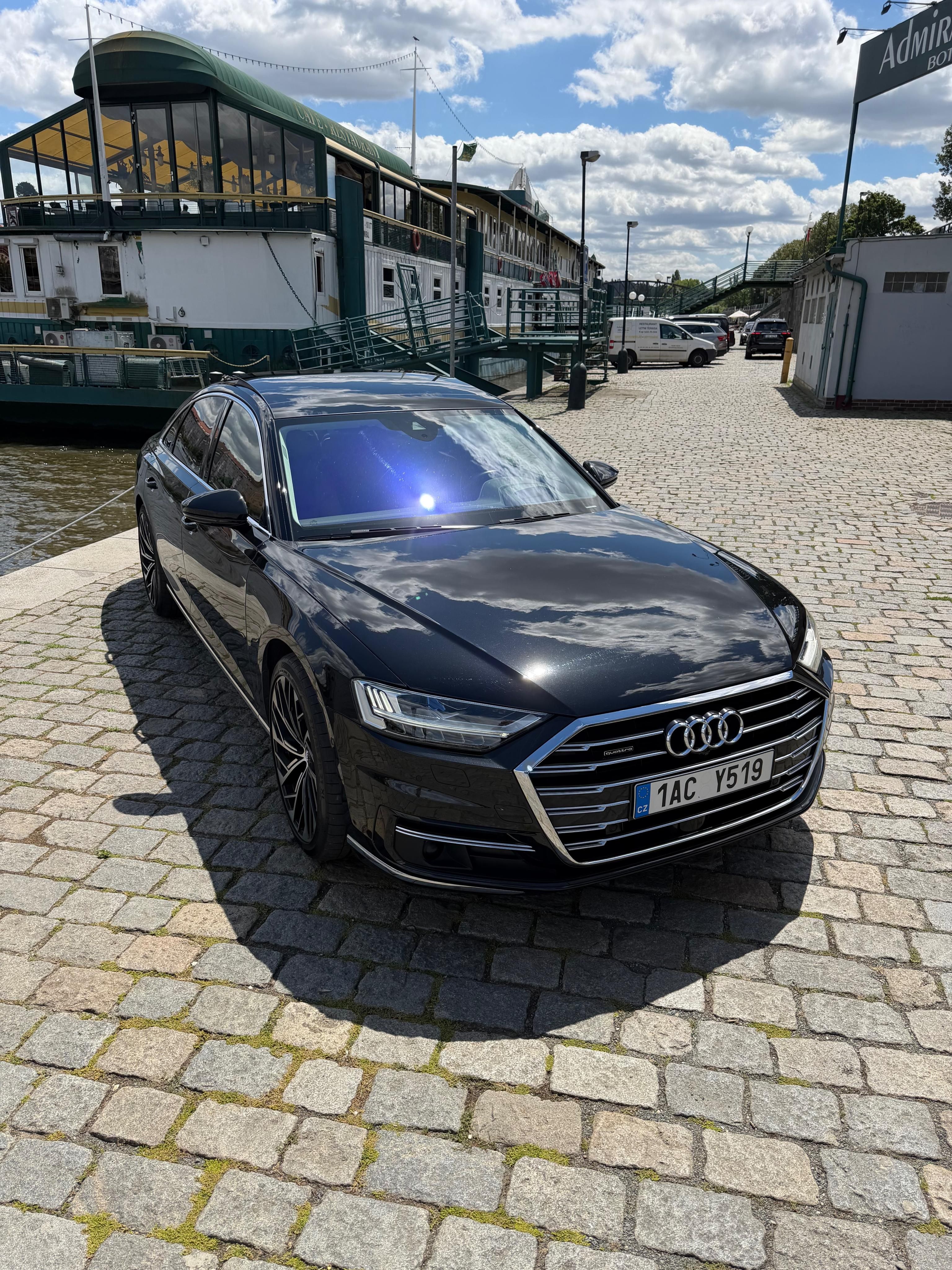 Audi A8, Top stav, plná výbava! - fotka 6