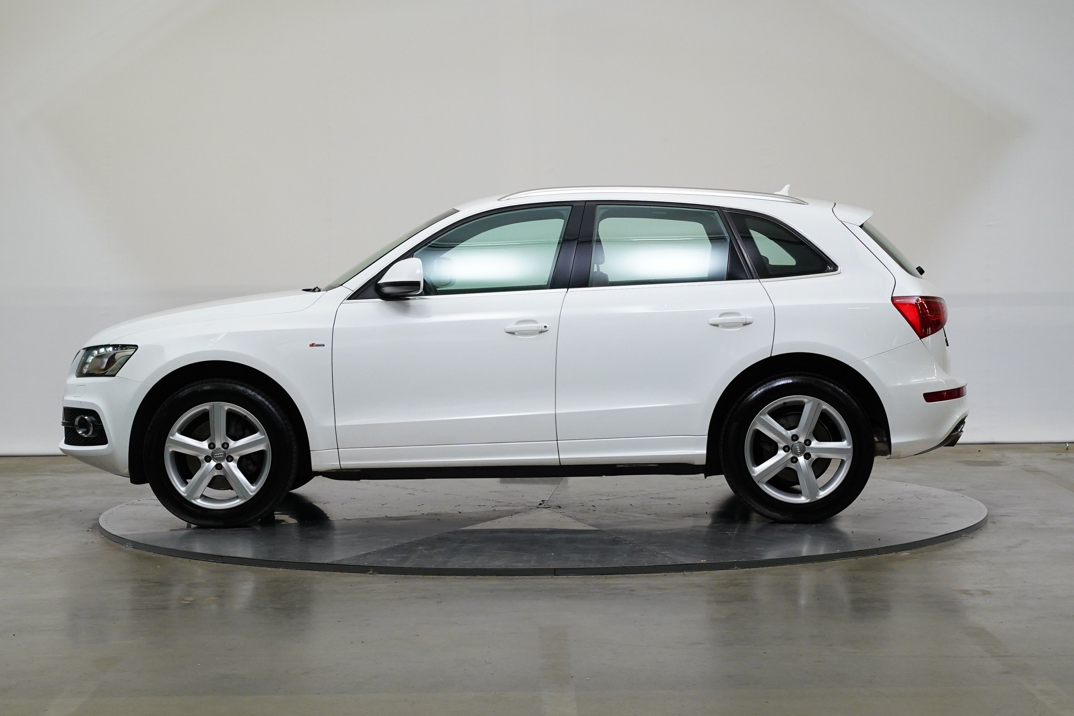 Audi Q5, 3.2 FSI 199 kW Standard - fotka 3