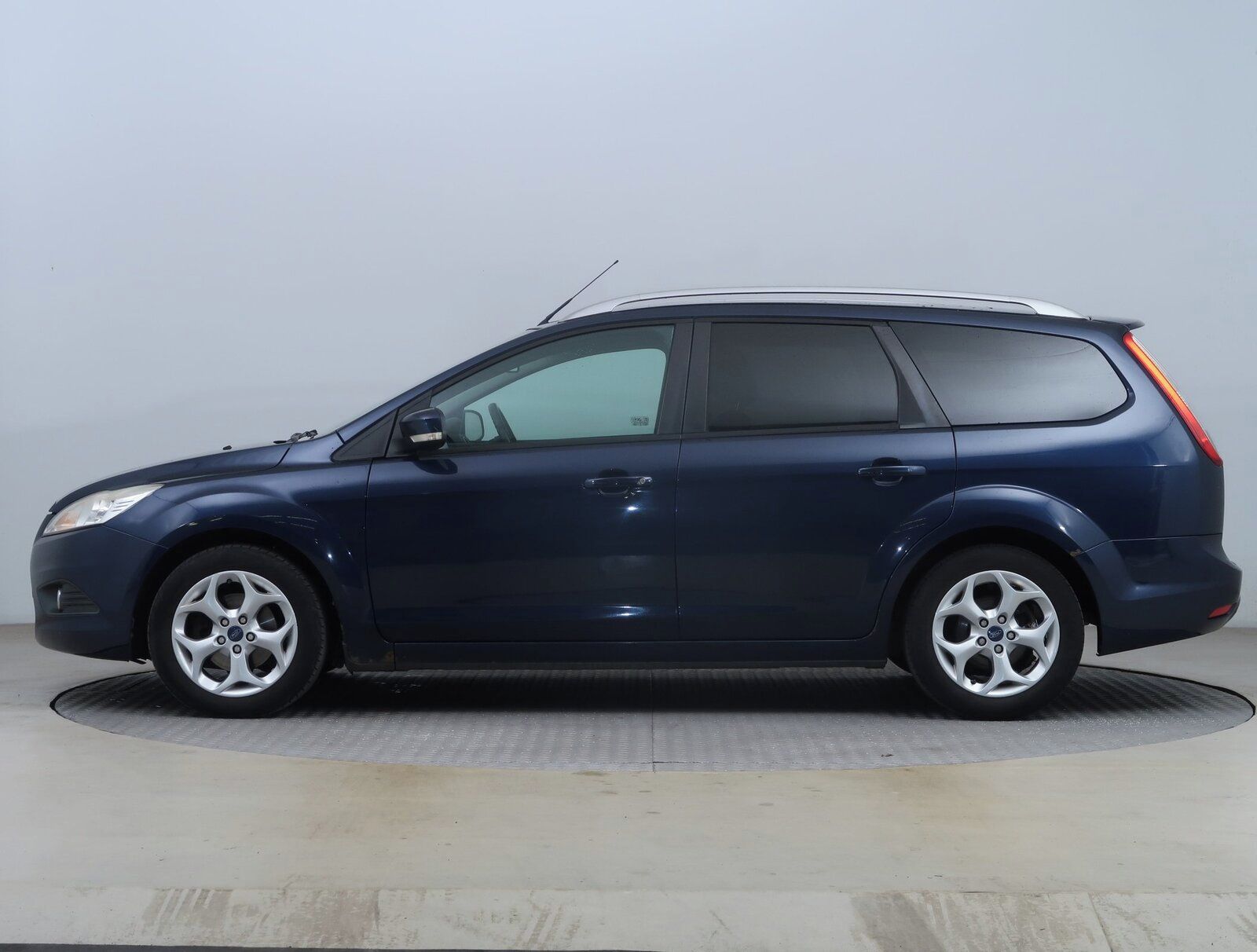 Ford Focus, 1.6 16V, Serv.kniha, po STK - fotka 3