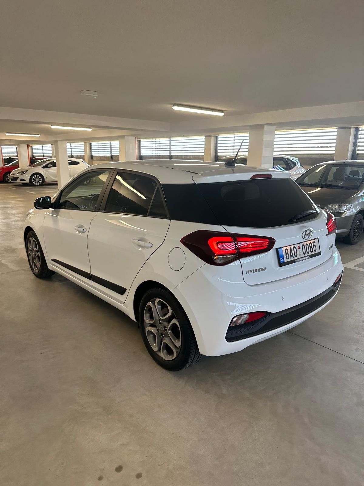 Hyundai i20, 1.2 62 kW ČR Servis 4válec - fotka 4