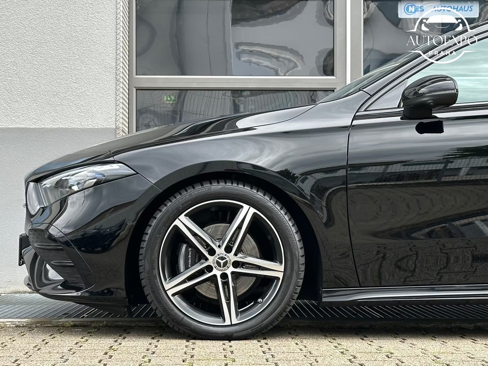 Mercedes-Benz Třídy A, 200d LIMO AMG*PANORAMA*KEYLESS - fotka 4