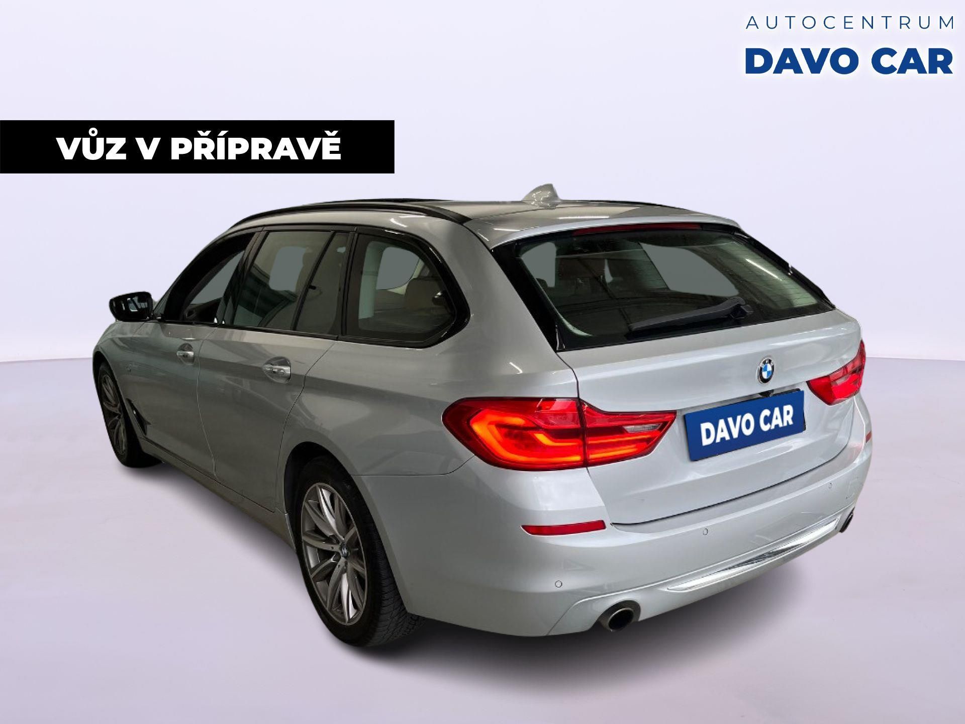 BMW Řada 5, 2,0 530i xDrive Luxury Line - fotka 4
