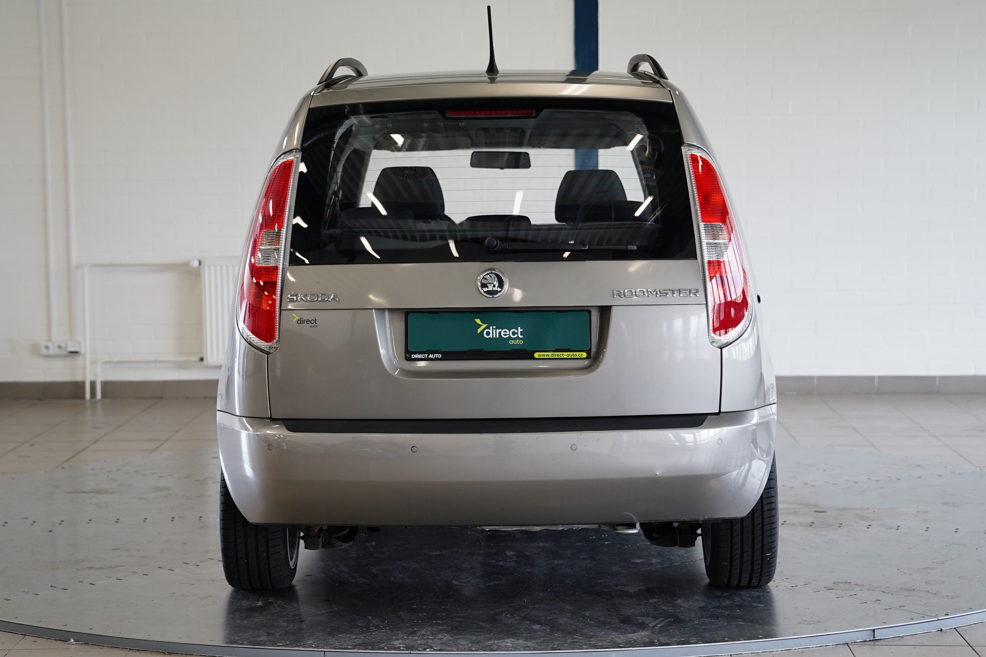 Škoda Roomster, 1.2 HTP 51 kW Active - fotka 6