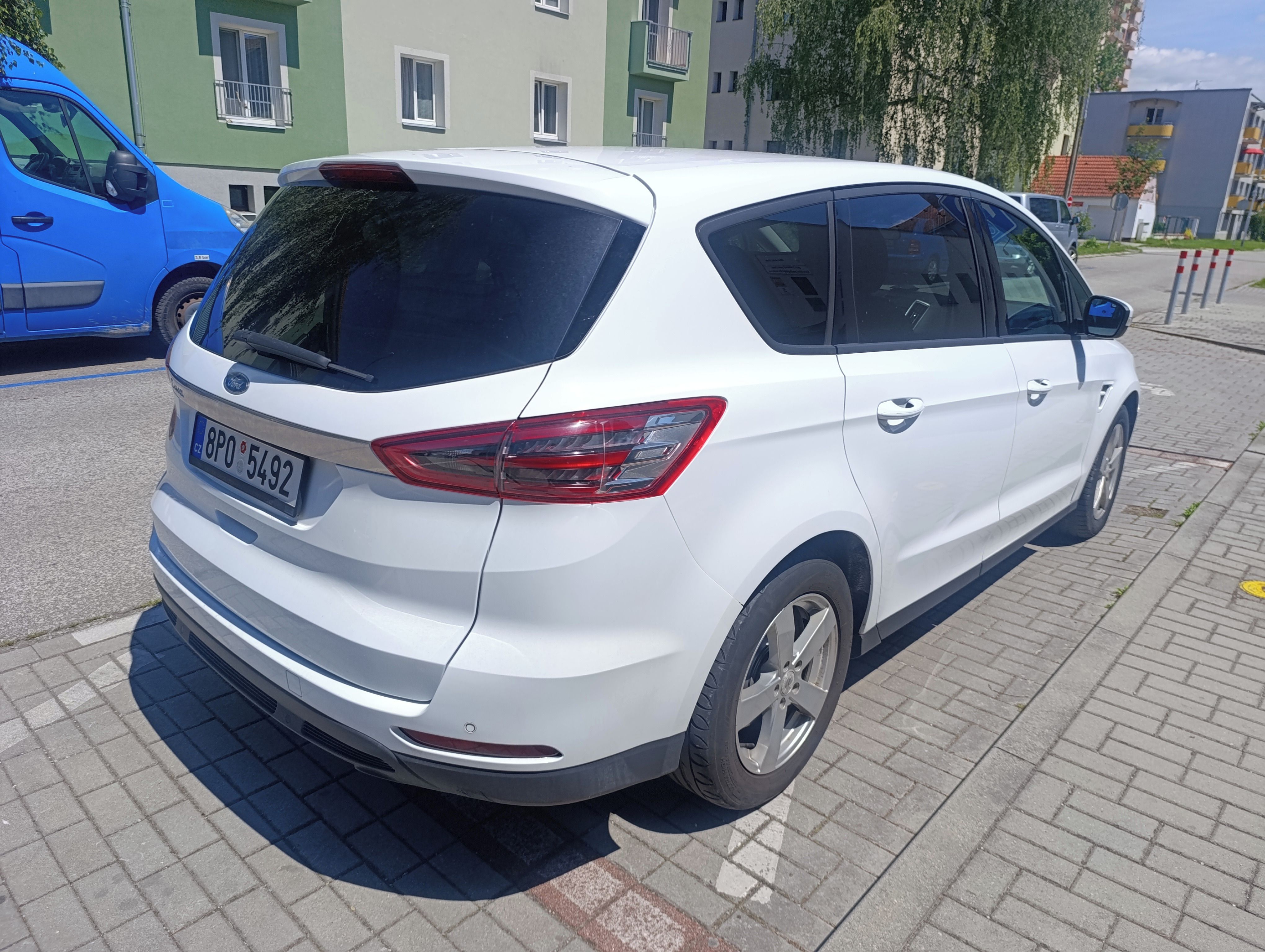 Ford S-MAX, 2.0 TDCi, 7 míst, nová STK - fotka 4
