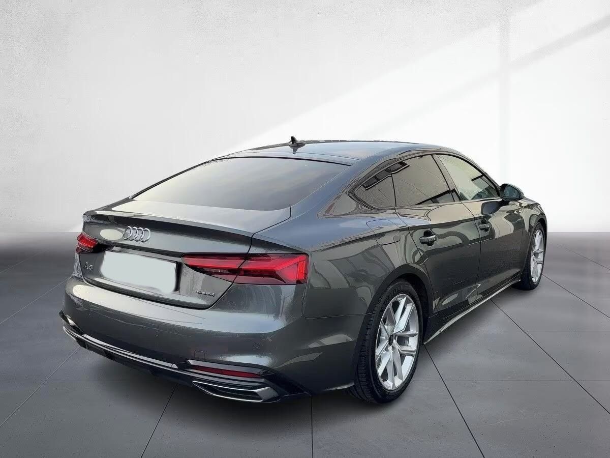 Audi A5, Sportback 40 TDI quattro*Navi* - fotka 4