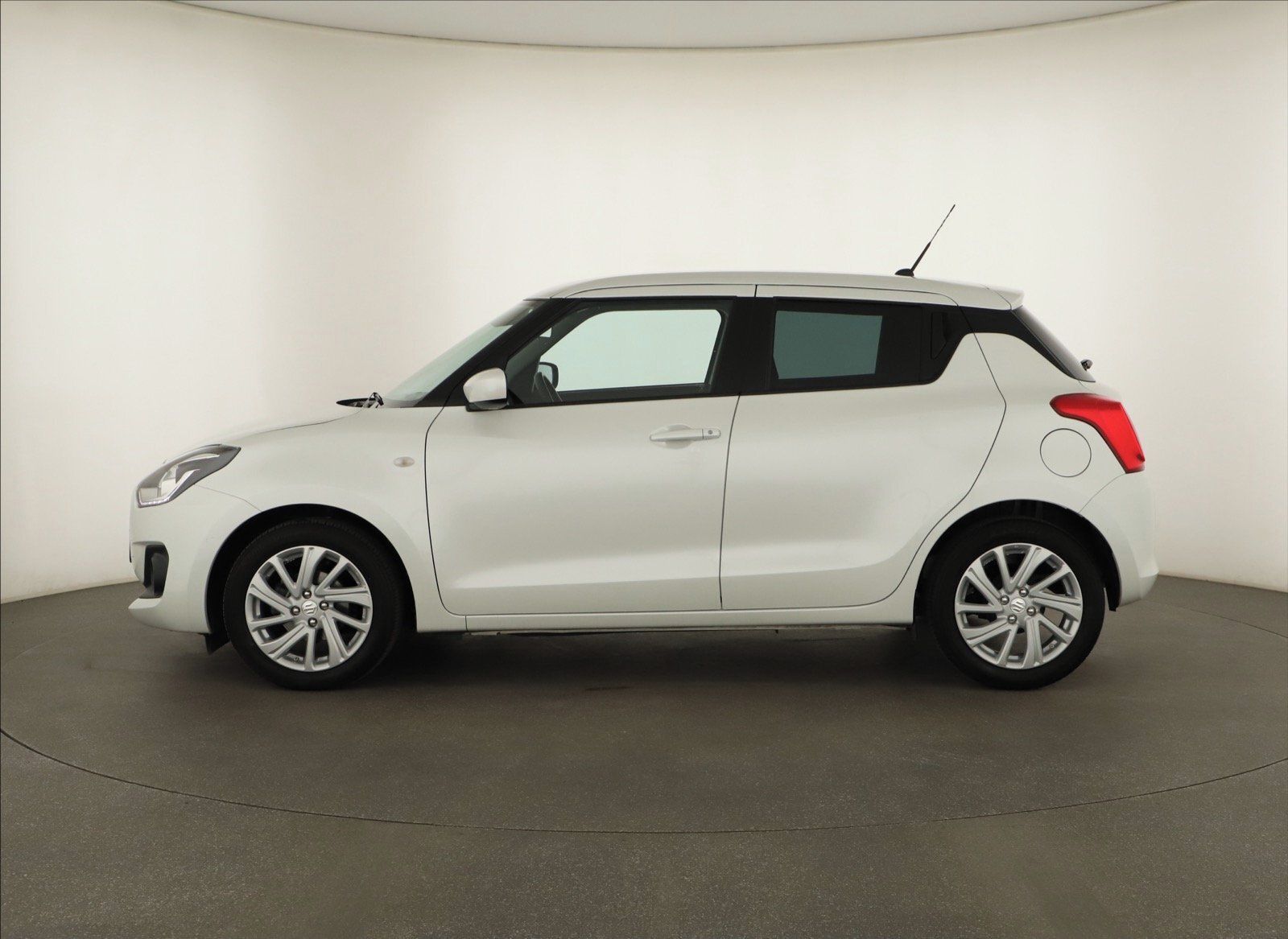 Suzuki Swift, 1.2, Automat, Serv.kniha - fotka 3