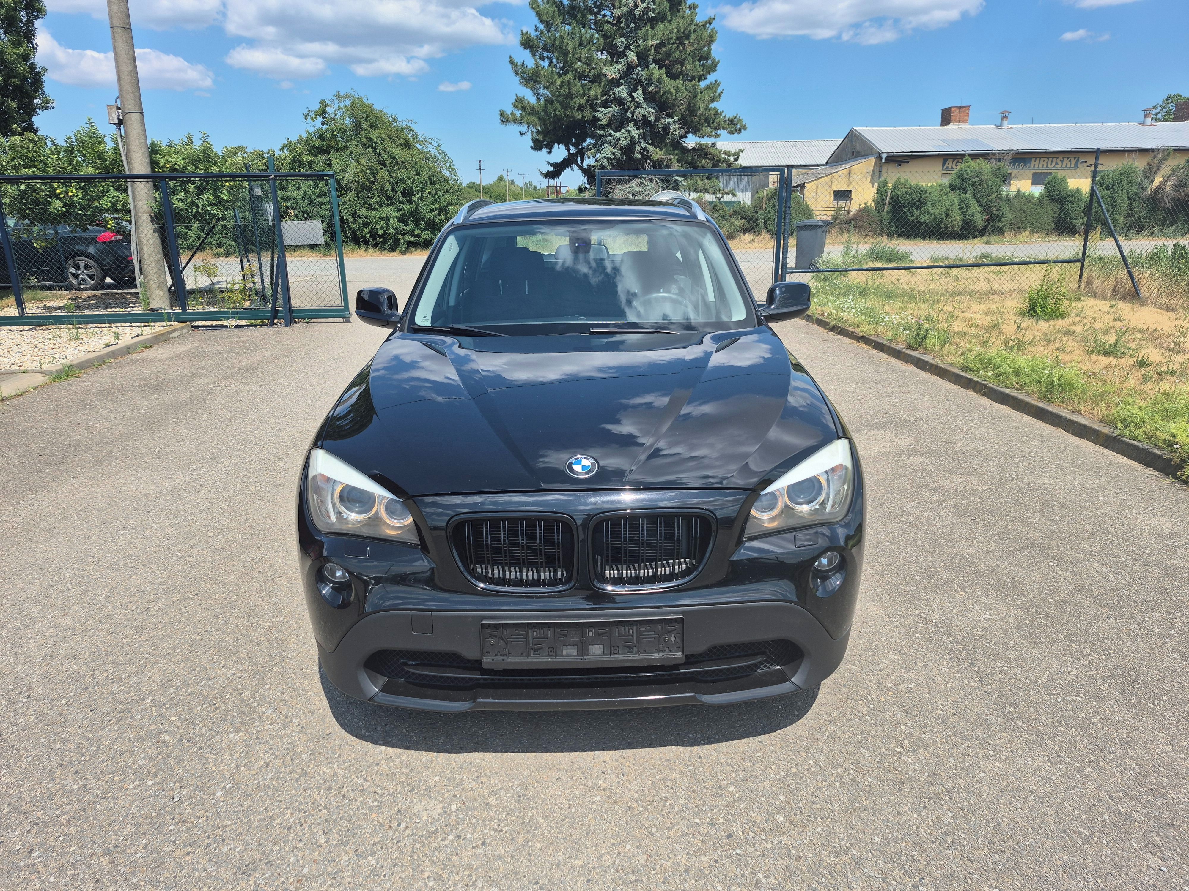 BMW X1, 2,0D, 105kW, xDrive, automat - fotka 2
