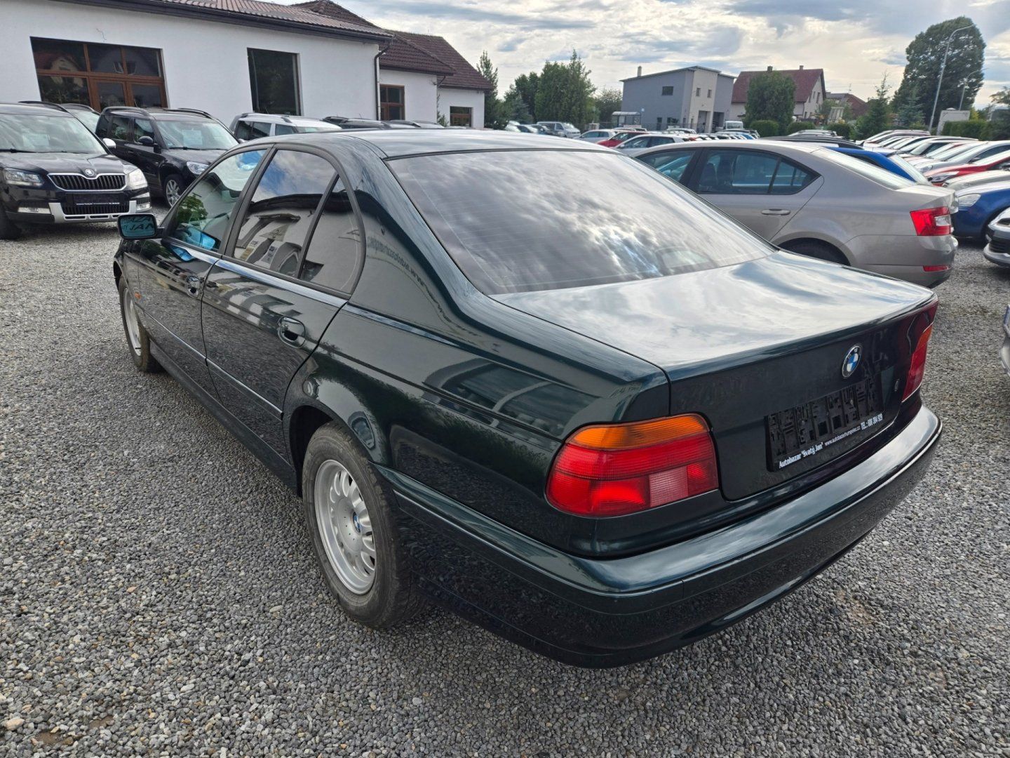 BMW Řada 5, 2.0 i Serviska - fotka 6