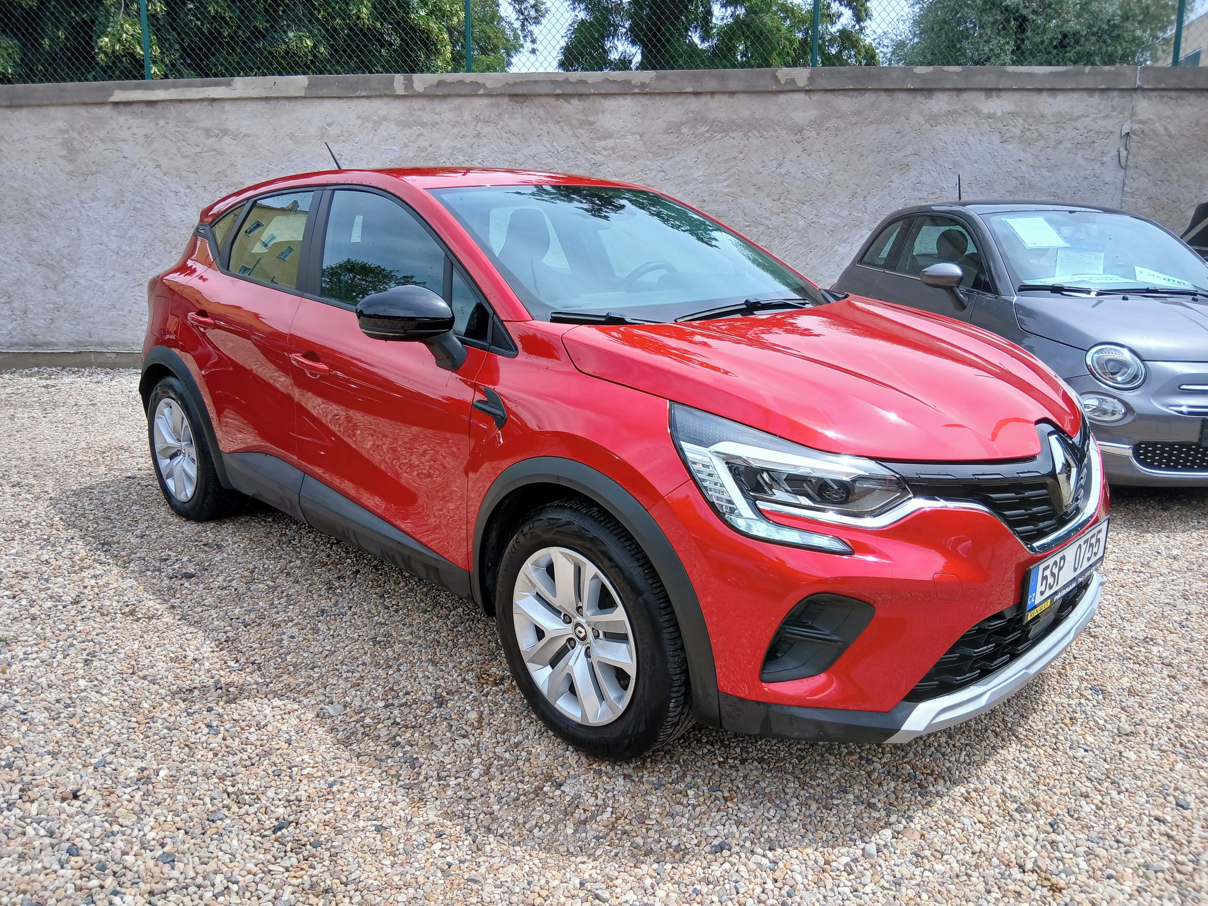 Renault Captur, 1.0i 67KW 1xMaj.ČR,Naj:40.550K - fotka 3