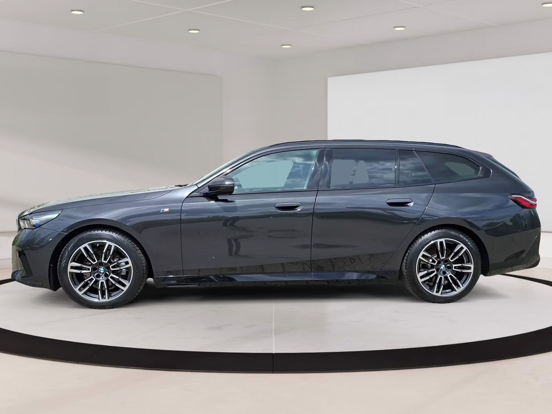 BMW Řada 5, 520d xDrive M-Sport HuD Venti - fotka 5