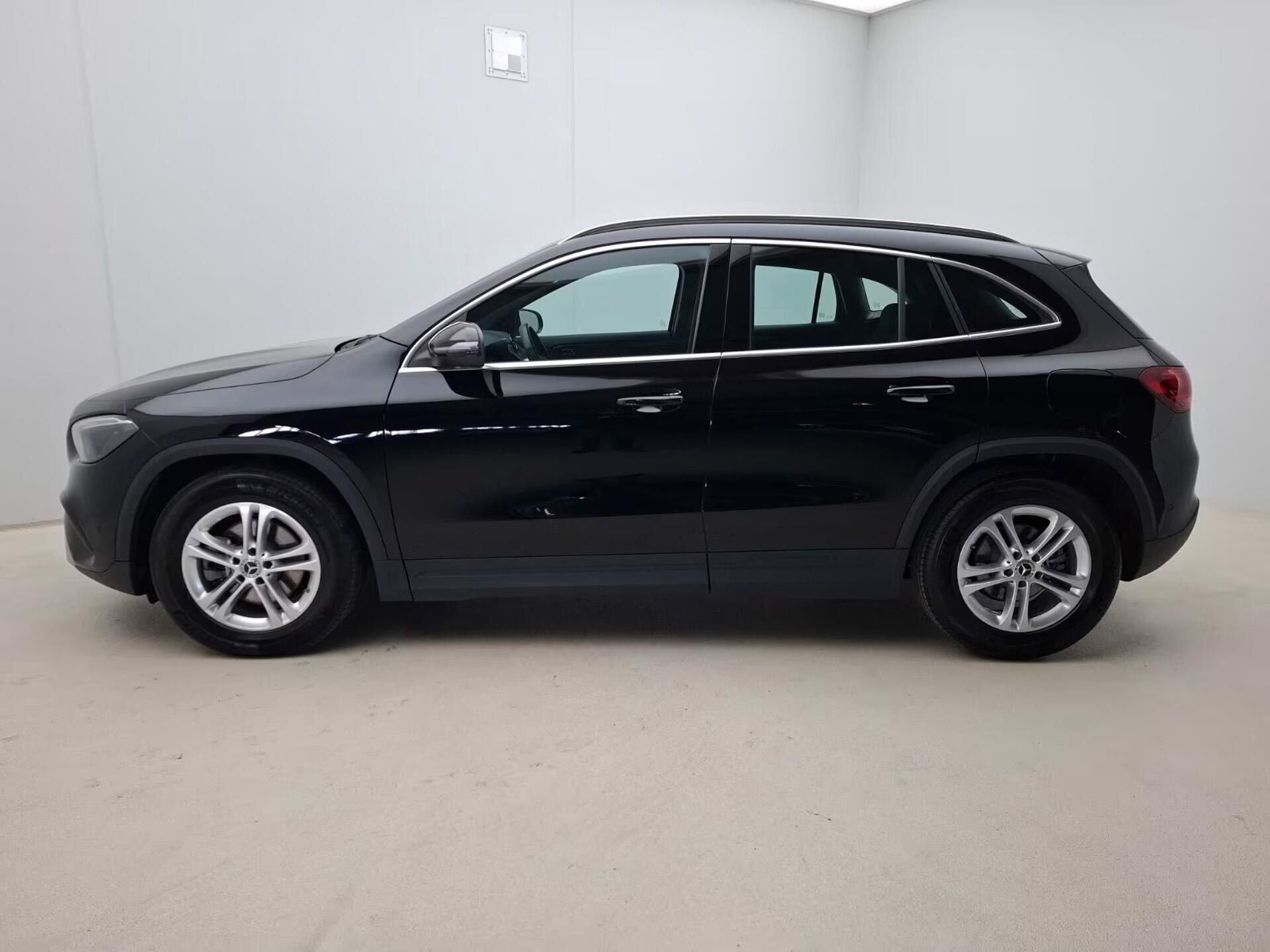 Mercedes-Benz GLA, 200 Kamera LED DAB - fotka 4