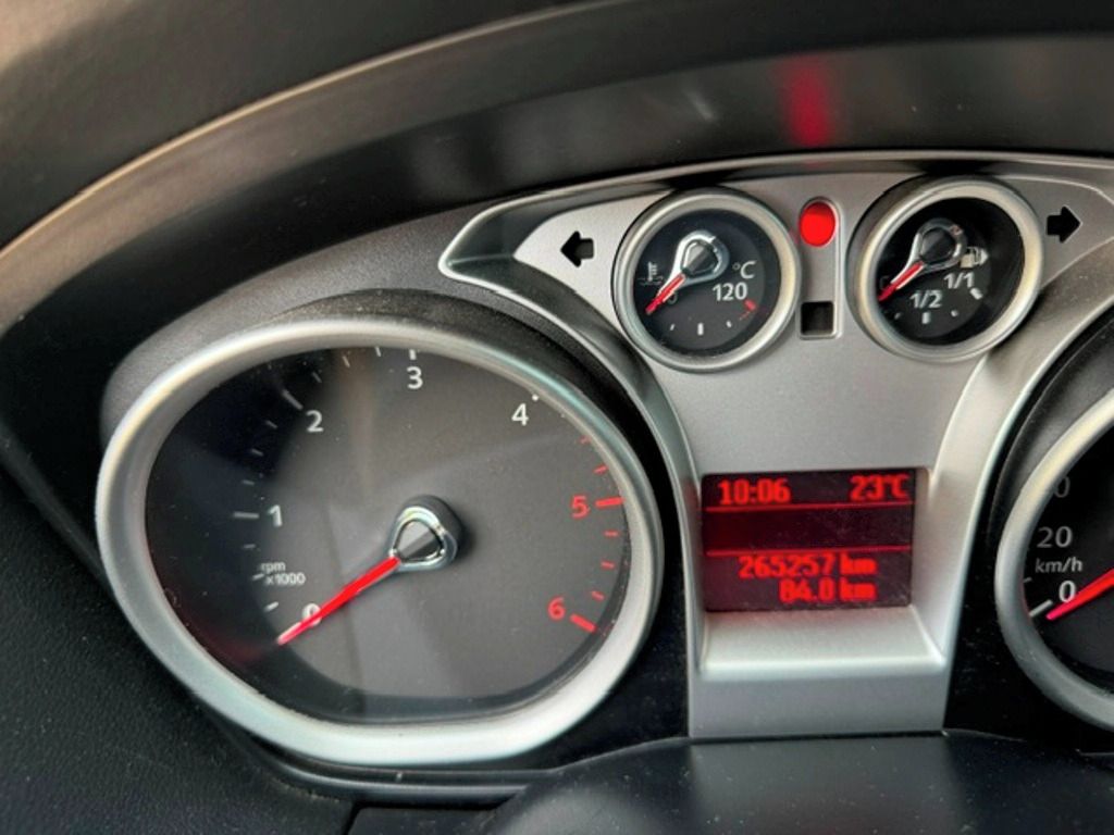 Ford Focus, TITANIUM 2.0L TDCI - fotka 6