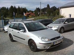 Ford Focus, 1.6i 16V závěs, kola navíc