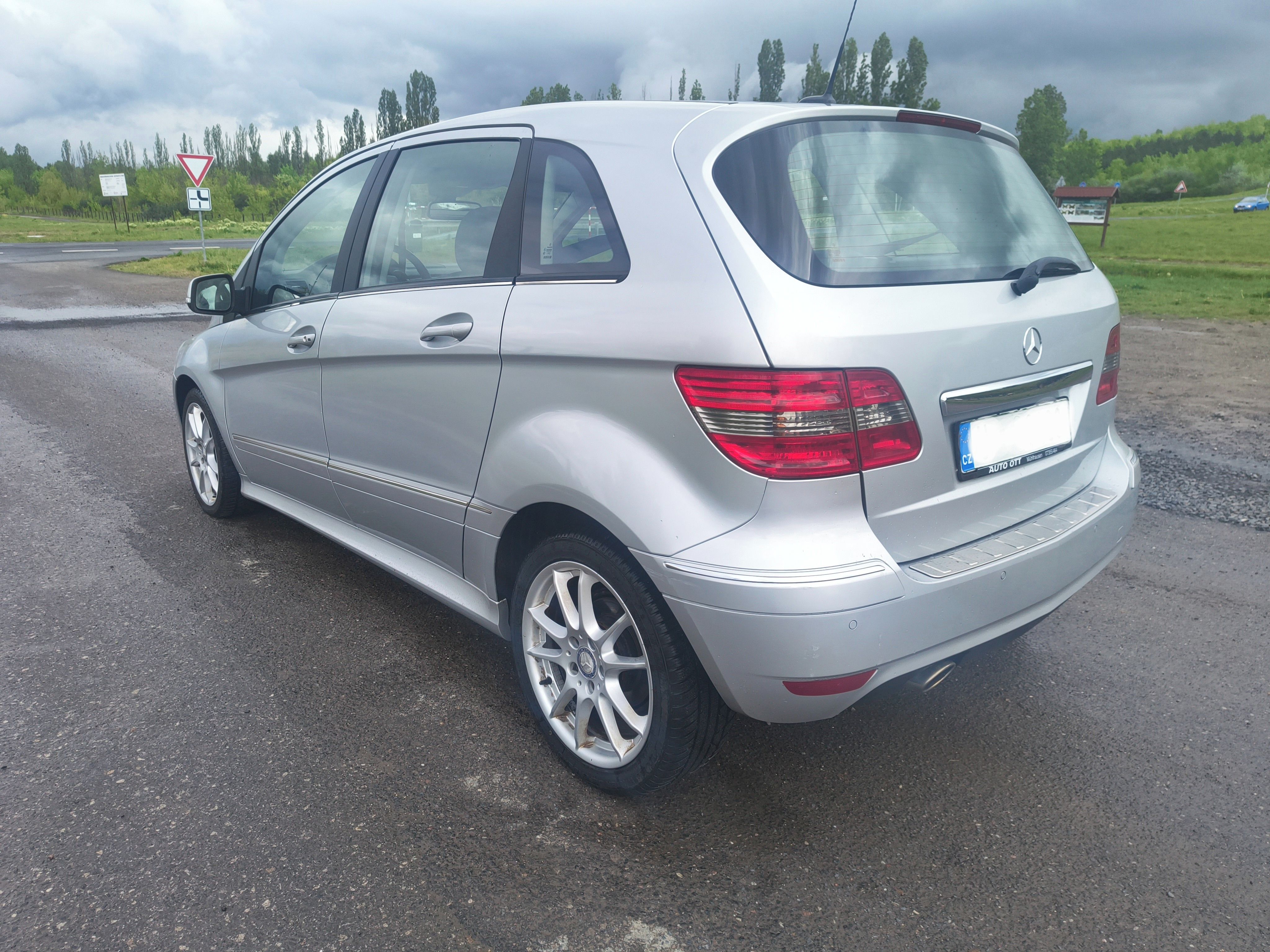 Mercedes-Benz Třídy B, B200 aut. benzín W245 facelift - fotka 3