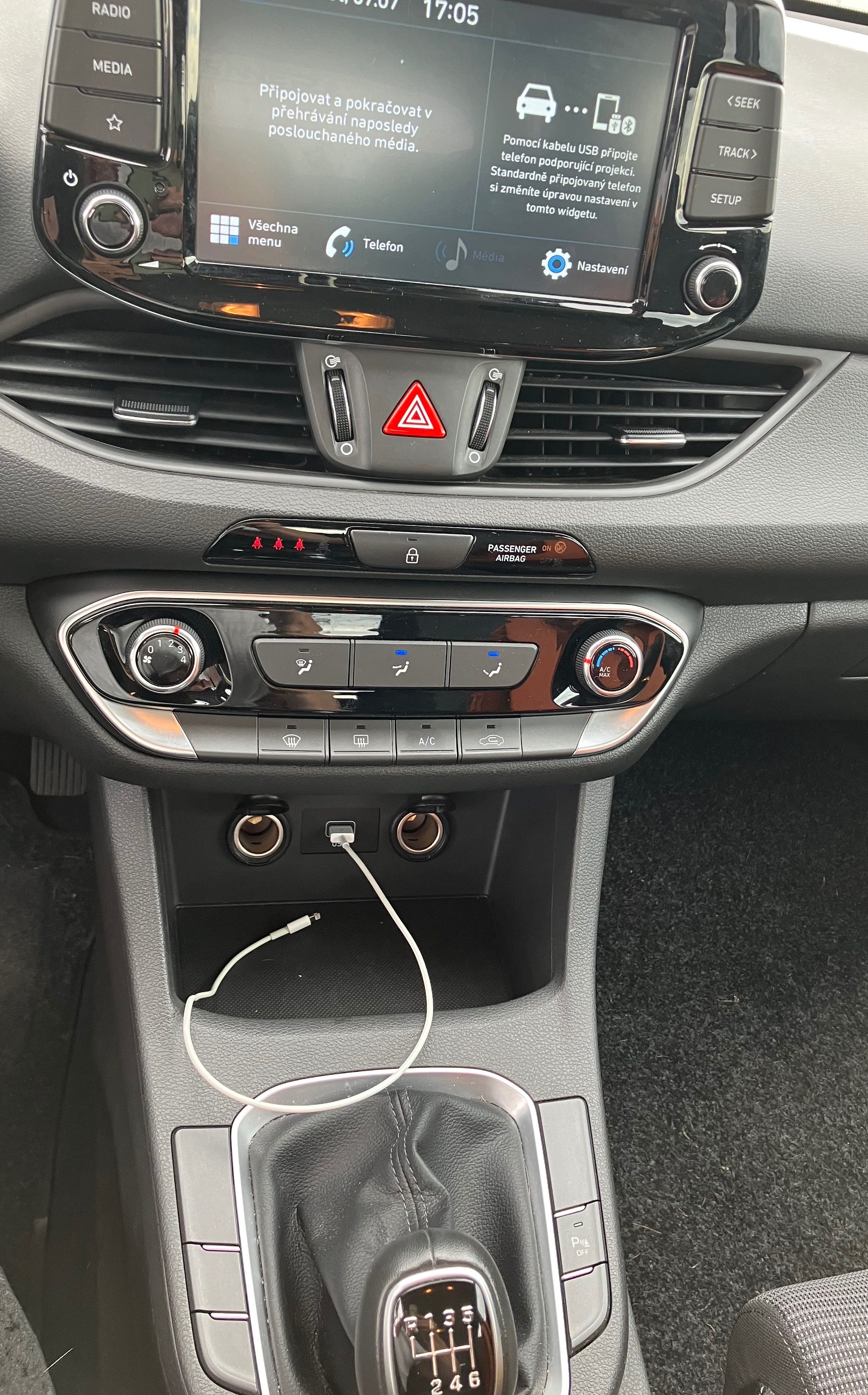 Hyundai i30, 1.5 ČR,Kamera - fotka 2