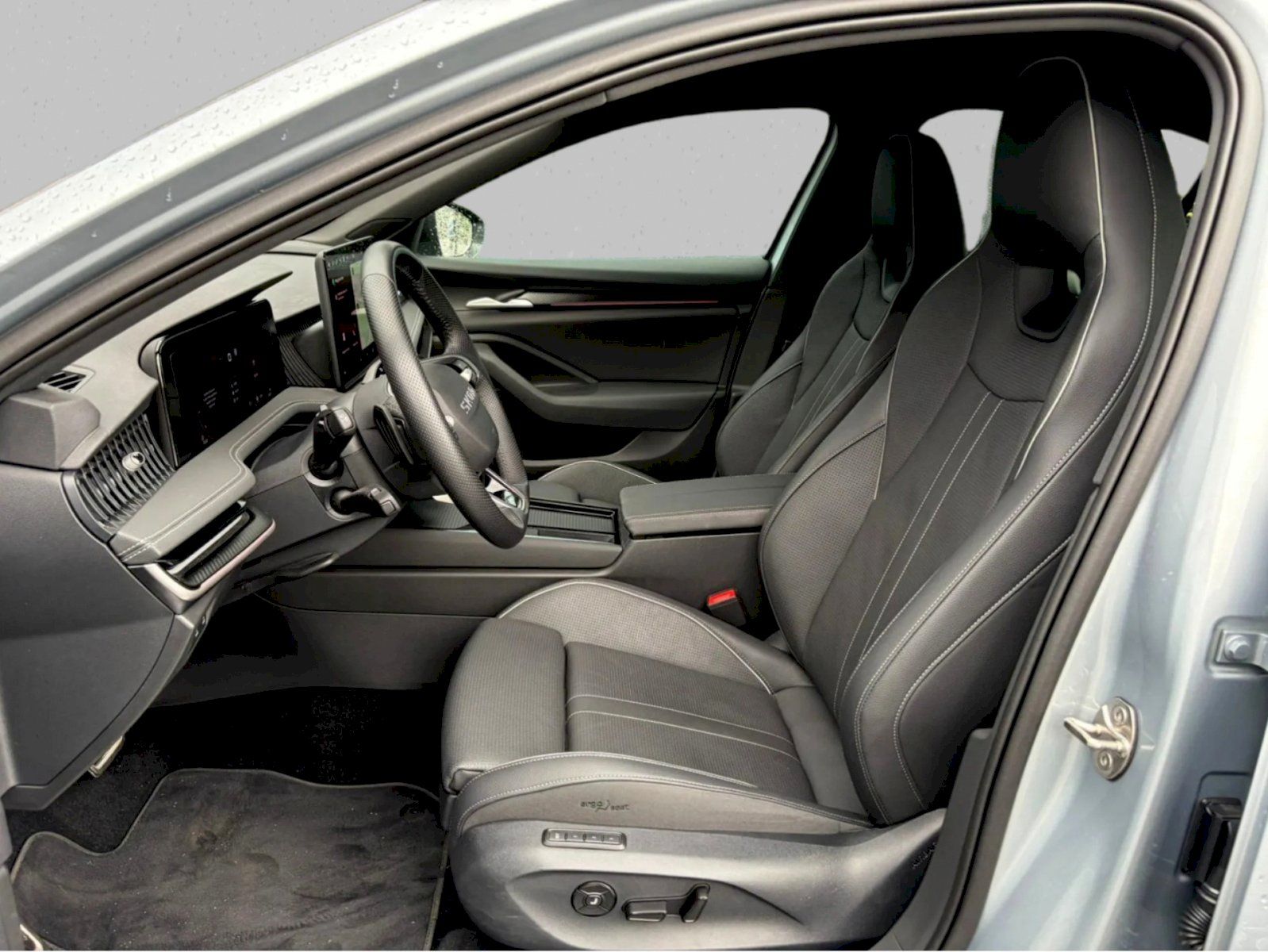 Škoda Superb, TDI 4x4 2.0/142kW DSG SportLin - fotka 6