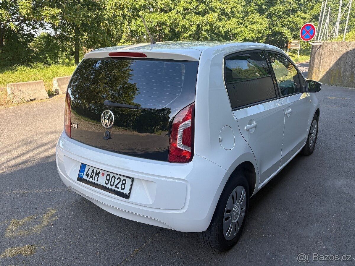 Volkswagen Up!, 1.0-44KW -ČR,KLIMA,VYHŘEV,5DVŘ - fotka 2