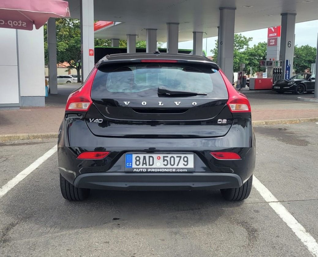 Volvo V40, V40 D2 Drive-E 2.0 Kinetic - fotka 5