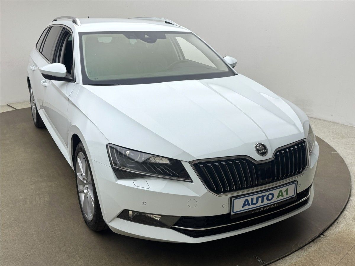 Škoda Superb, 2,0 DSG 4X4 ACC CANTON STYLE+ - fotka 3