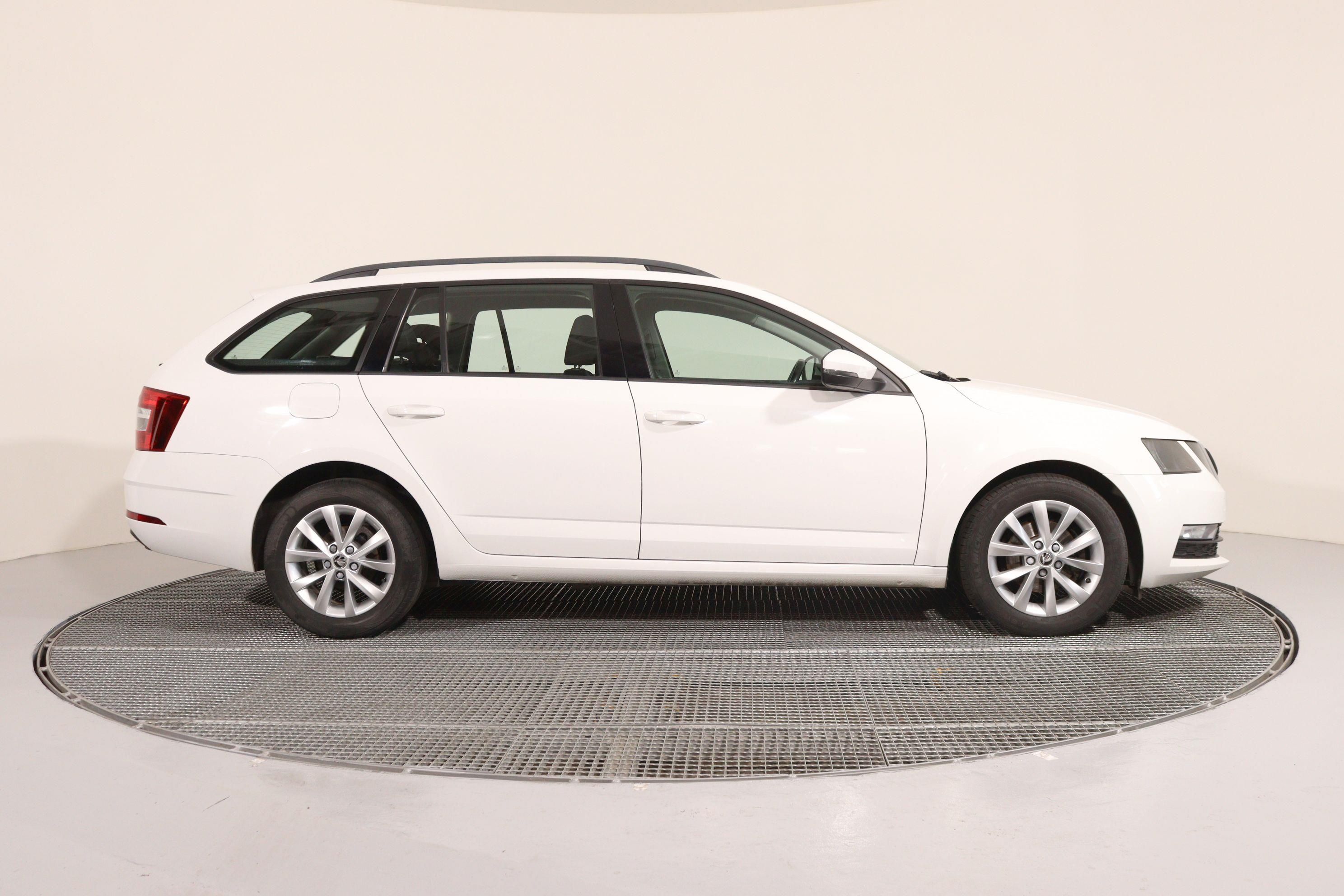 Škoda Octavia, Combi Ambition 1,6TDI 85kW - fotka 3