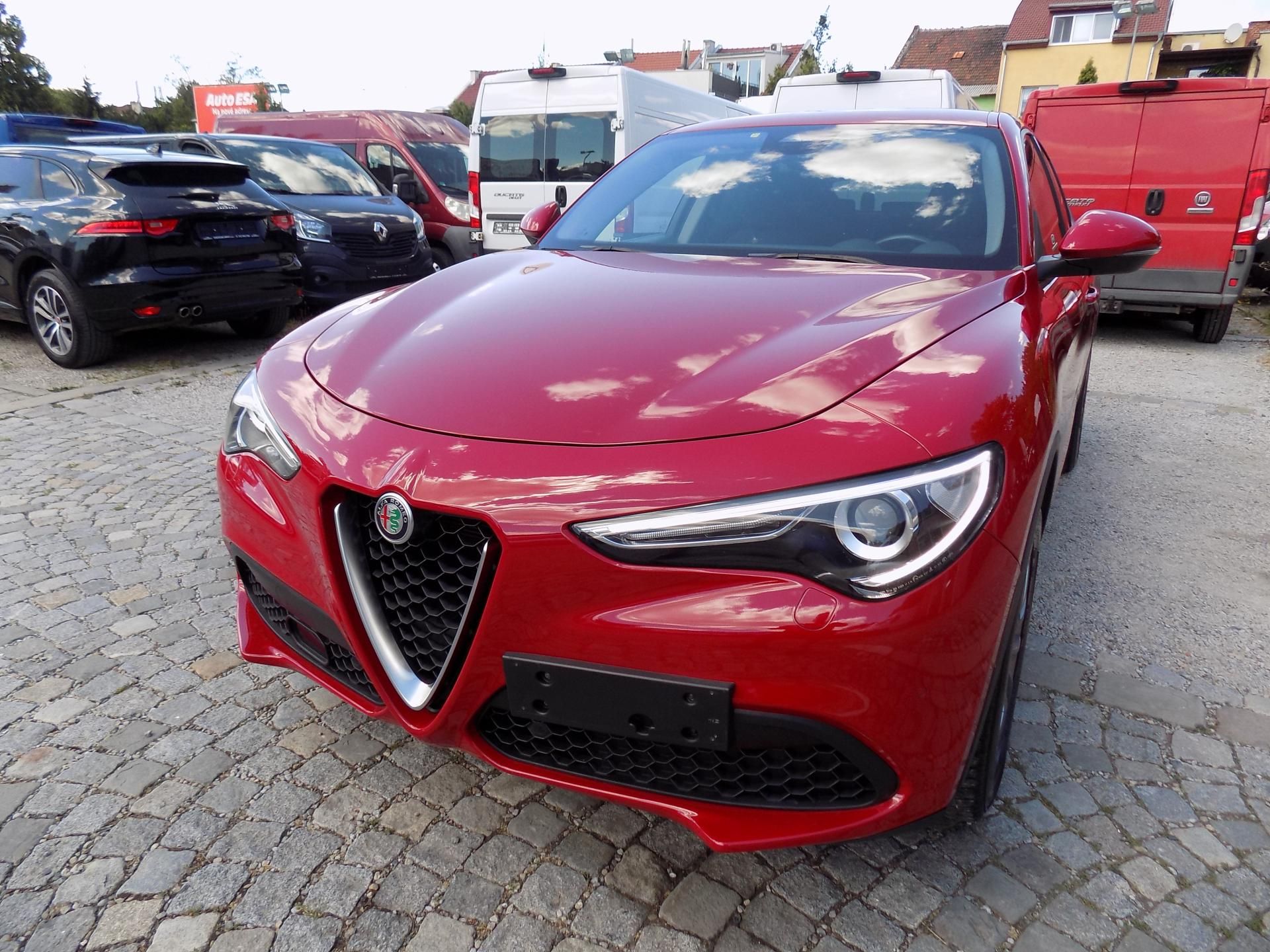 Alfa Romeo Stelvio, 2,2 JTD 140 KW Q4 - fotka 2