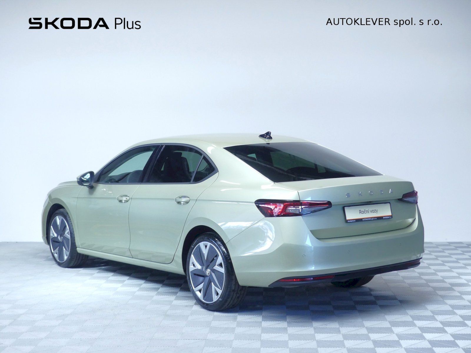 Škoda Superb, Selection DSG 4x4 2.0TDI 142kW - fotka 6