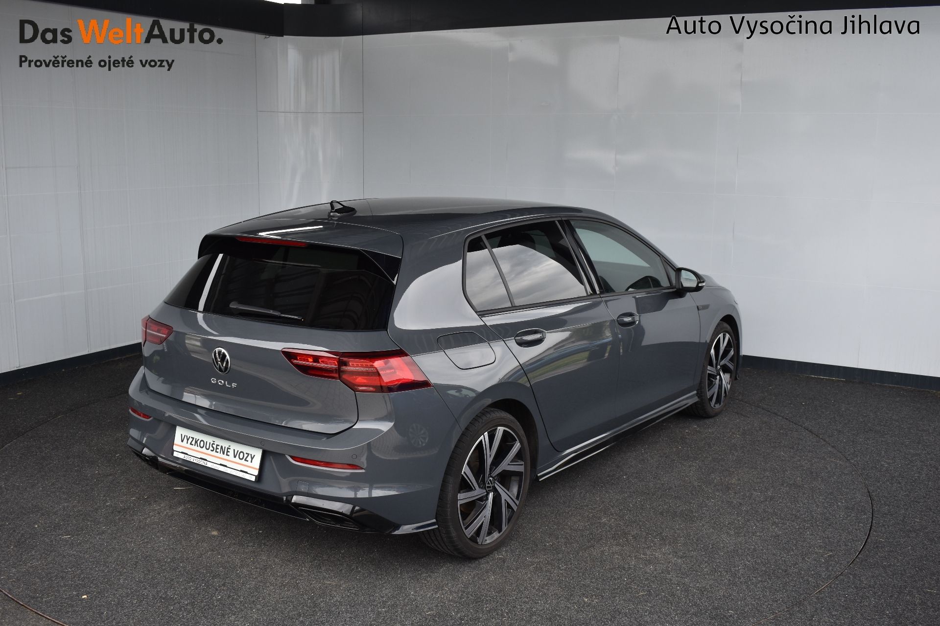 Volkswagen Golf, 1.5TSI 110kW R-Line, Manuál - fotka 2
