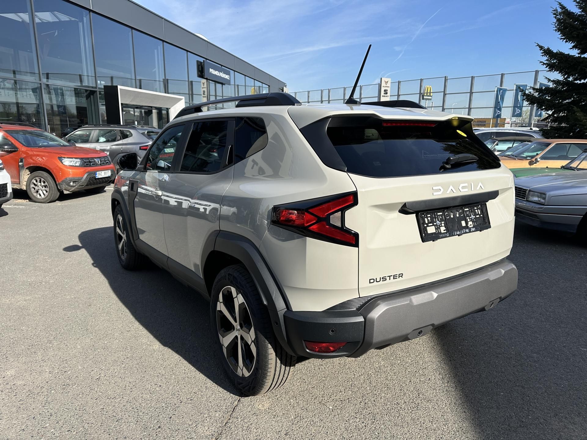 Dacia Duster, HYBRID 155 - VÝPRODEJ, SKLADEM - fotka 4