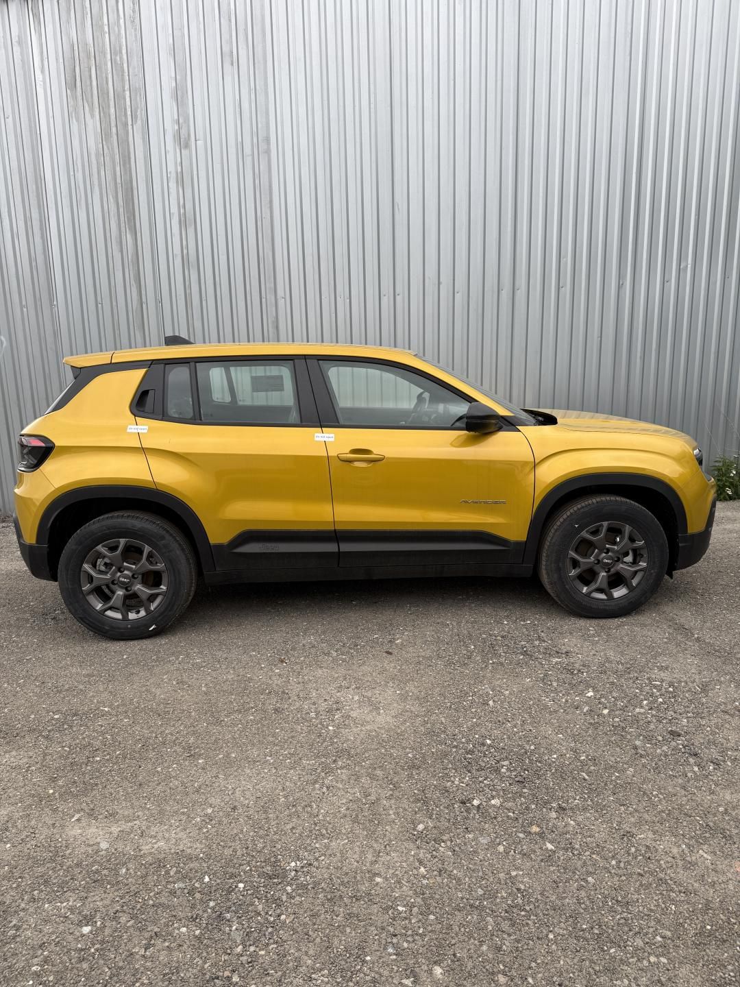 Jeep Avenger, Longitude 1.2 Turbo 100 MT6 - fotka 6