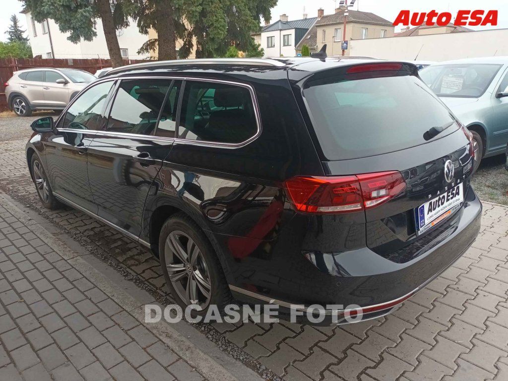 Volkswagen Passat, 2.0TDi,ČR,AT,navi,LED - fotka 2