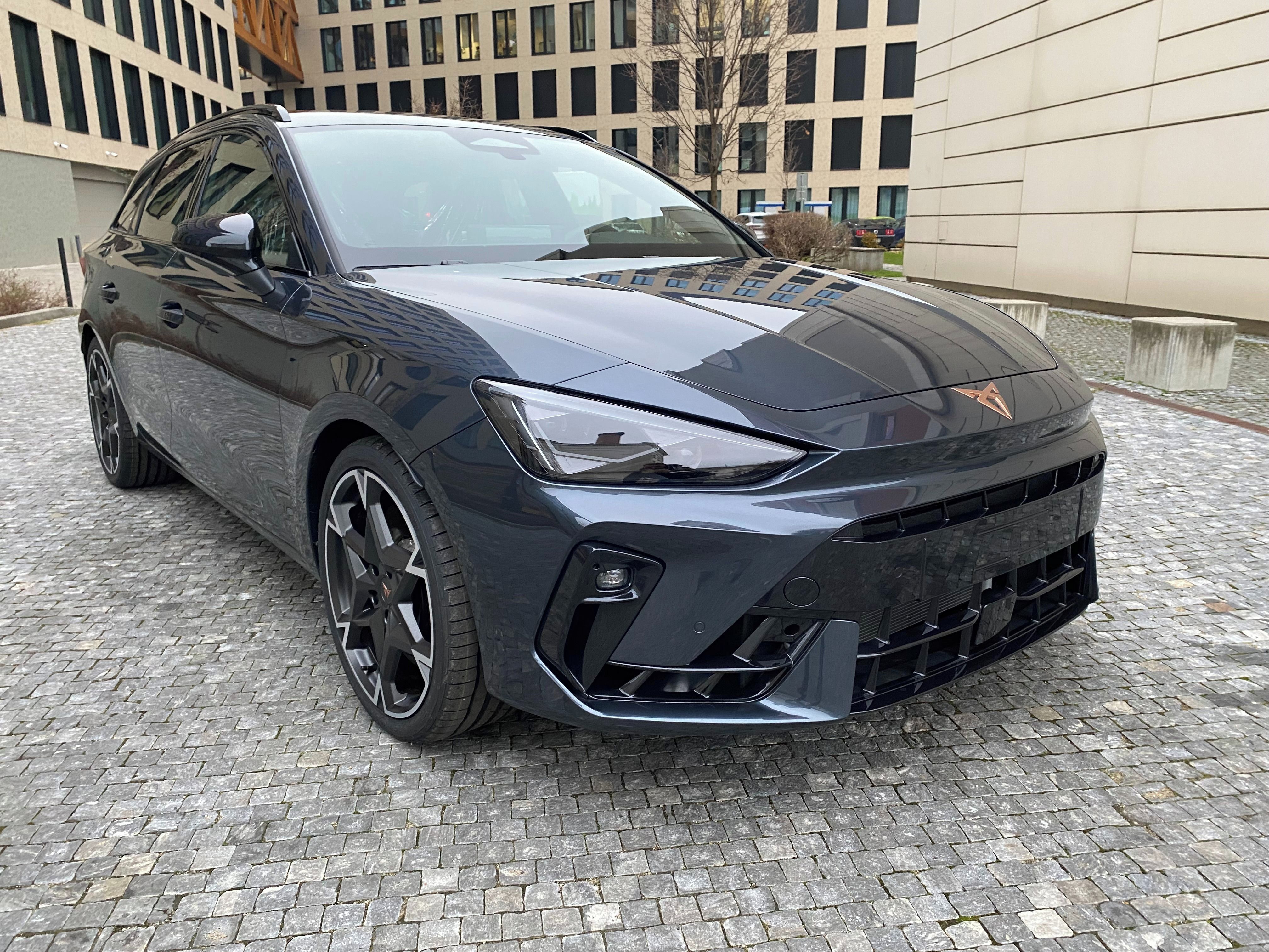 Cupra Leon, Sportstourer VZ předváděcí vůz - fotka 3