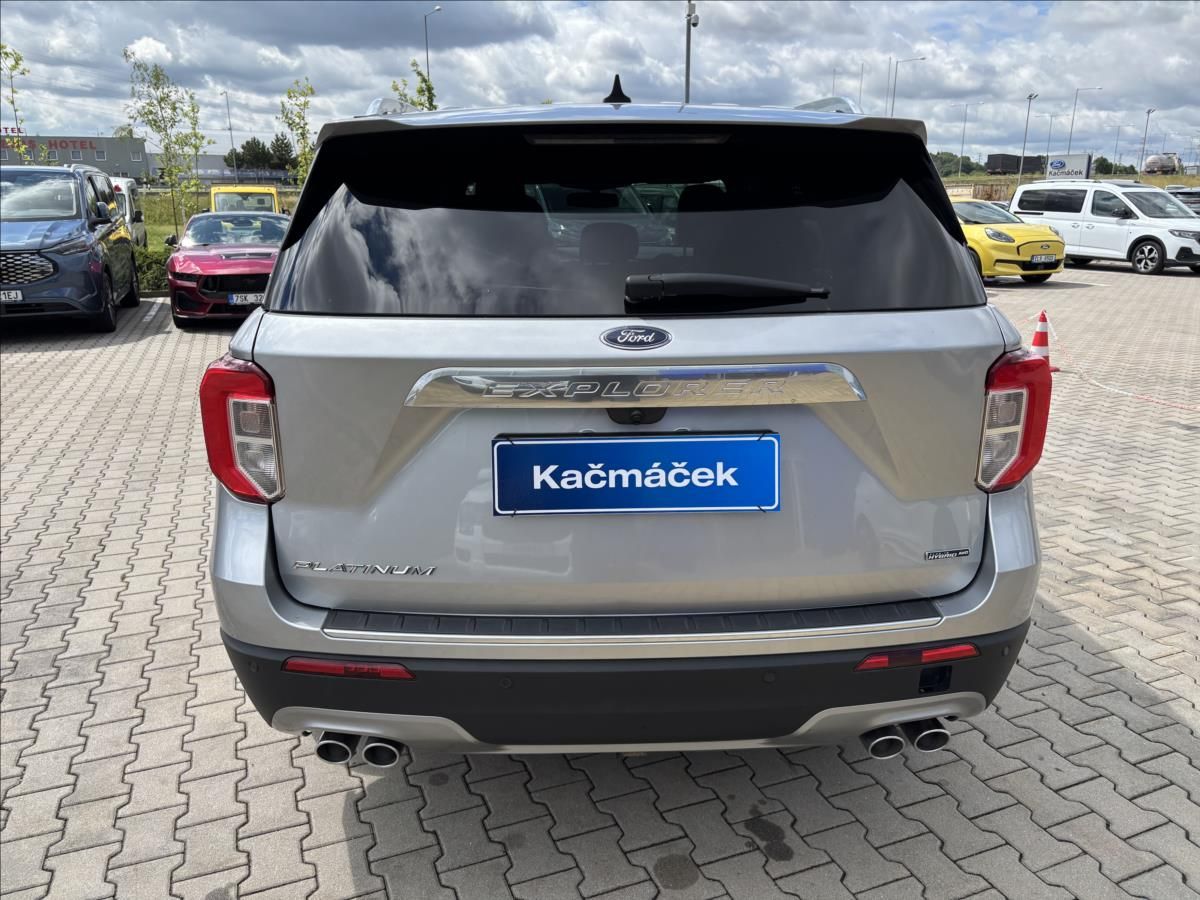 Ford Explorer, 3,0 V6 PHEV Platinum AWD 7Míst - fotka 4