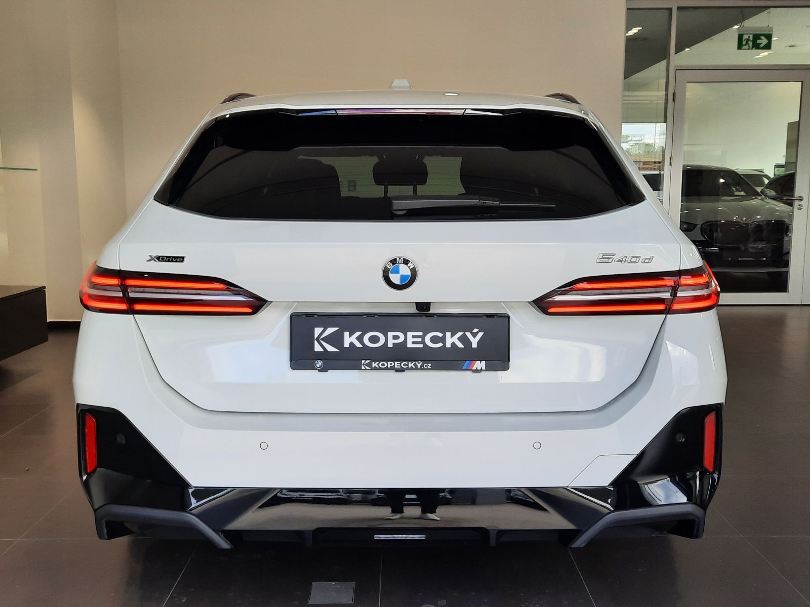 BMW Řada 5, 540d xDrive Touring M Sport - fotka 5