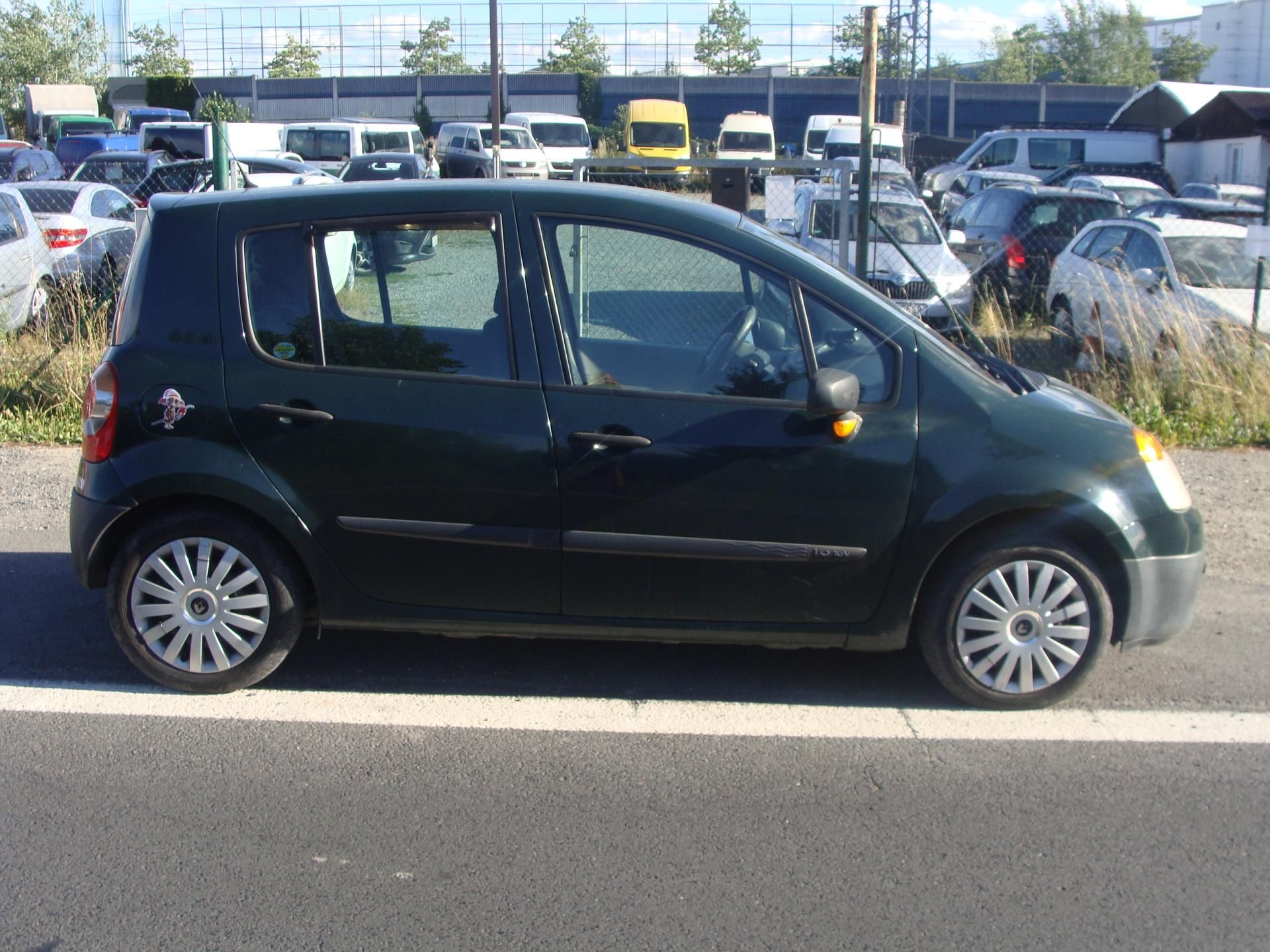 Renault Modus, 1.6i, 65 kW, klima, tažné - fotka 5