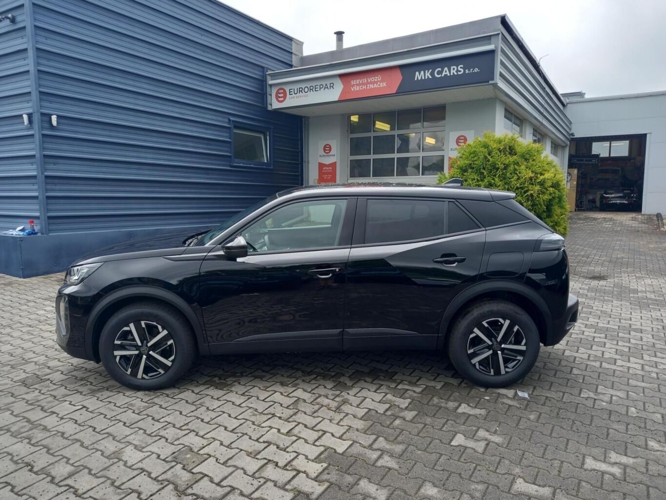 Peugeot 2008, BUSINESS Hybrid 110 e-DCS6 - fotka 2