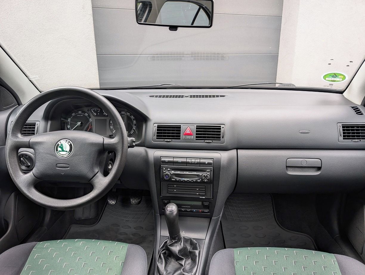 Škoda Octavia, 1.MAJITELKA 1944! BEZ KOROZE ! - fotka 3