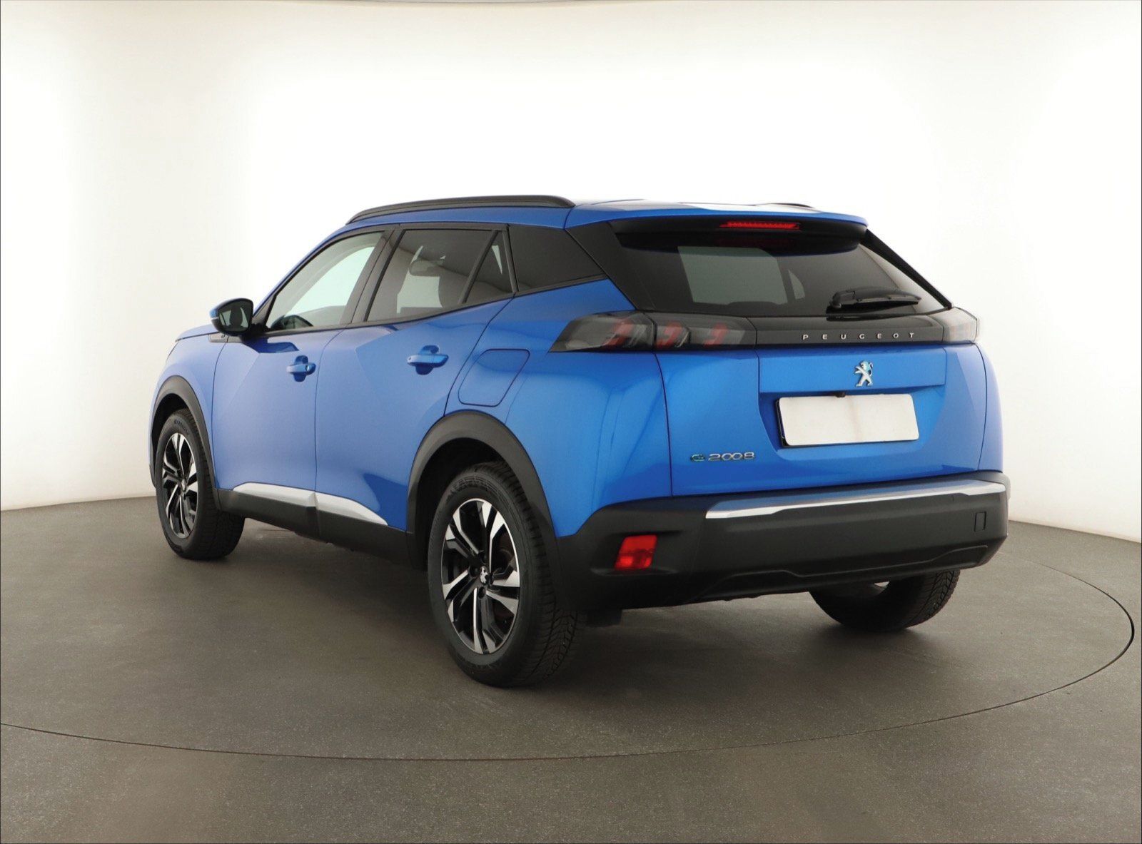 Peugeot 2008, 50 kWh, Allure, Automat, Kůže - fotka 4