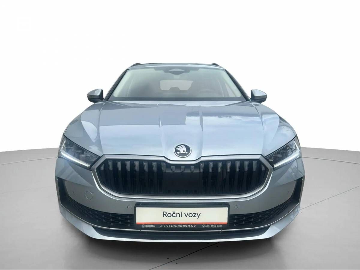 Škoda Superb, Combi Selection 2,0TDI 110kW D - fotka 4