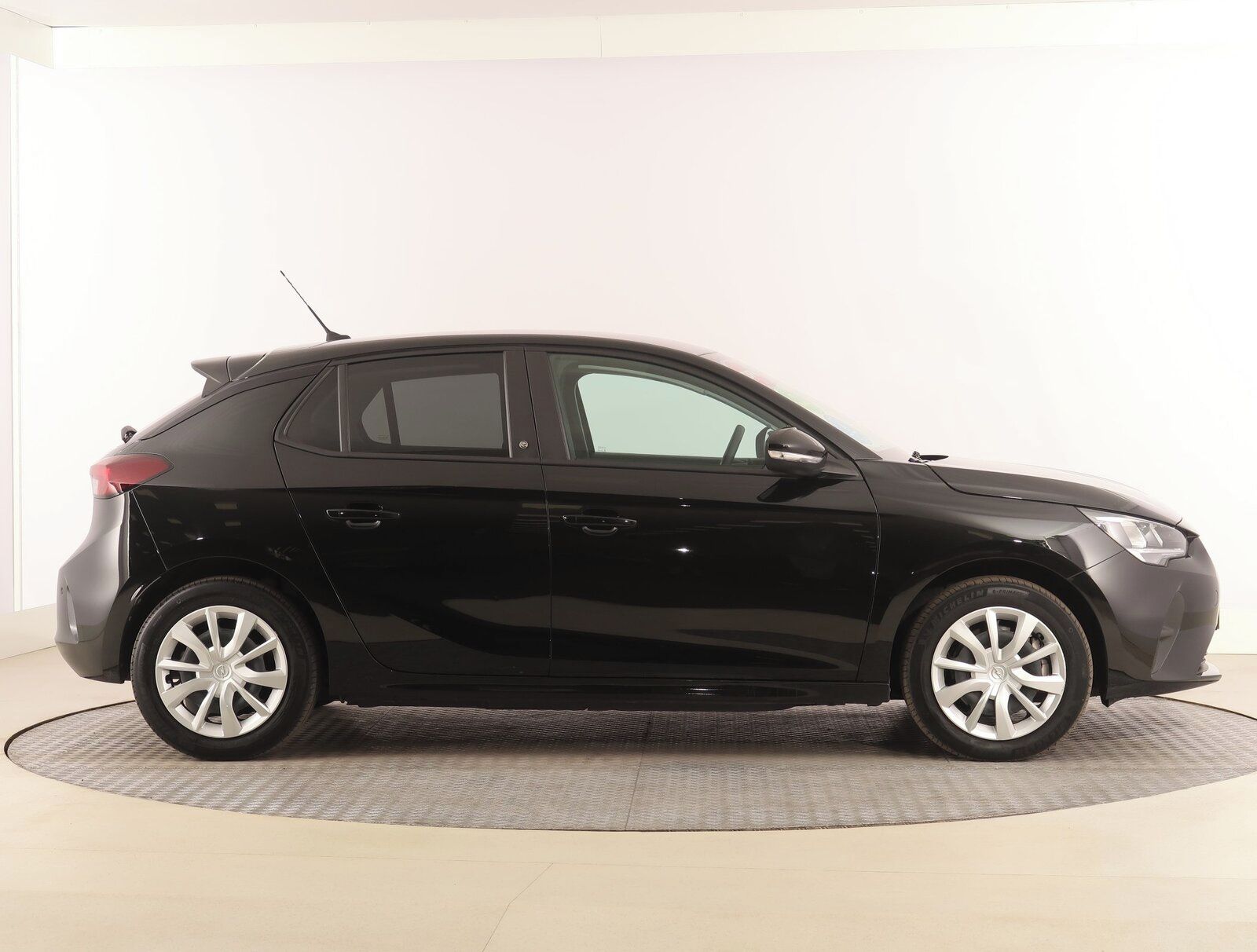 Opel Corsa, 50 kWh, SoH 98%, Edition - fotka 6