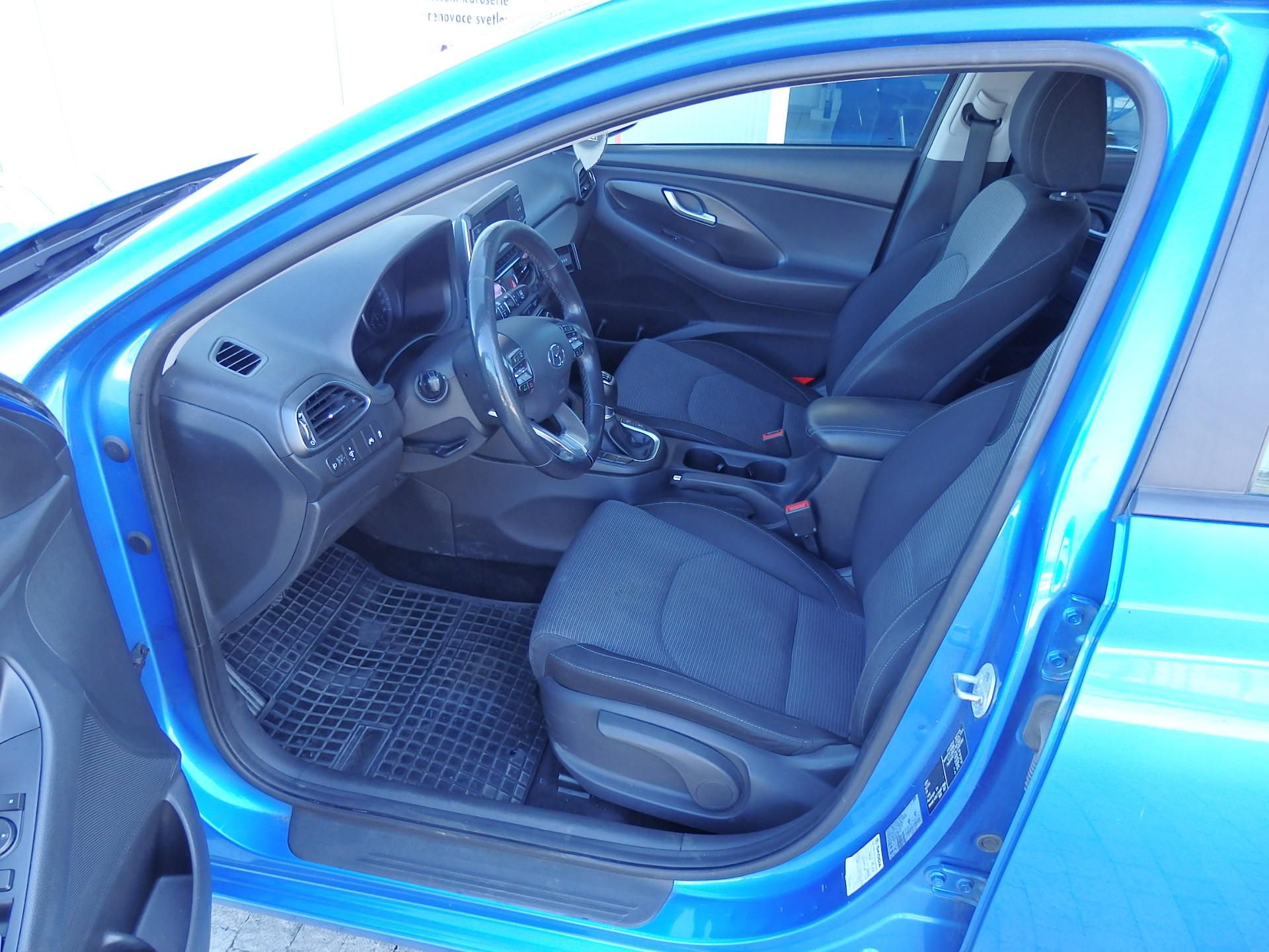 Hyundai i30, 1.6 CRDi 6x AIRBAG, KLIMA - fotka 6