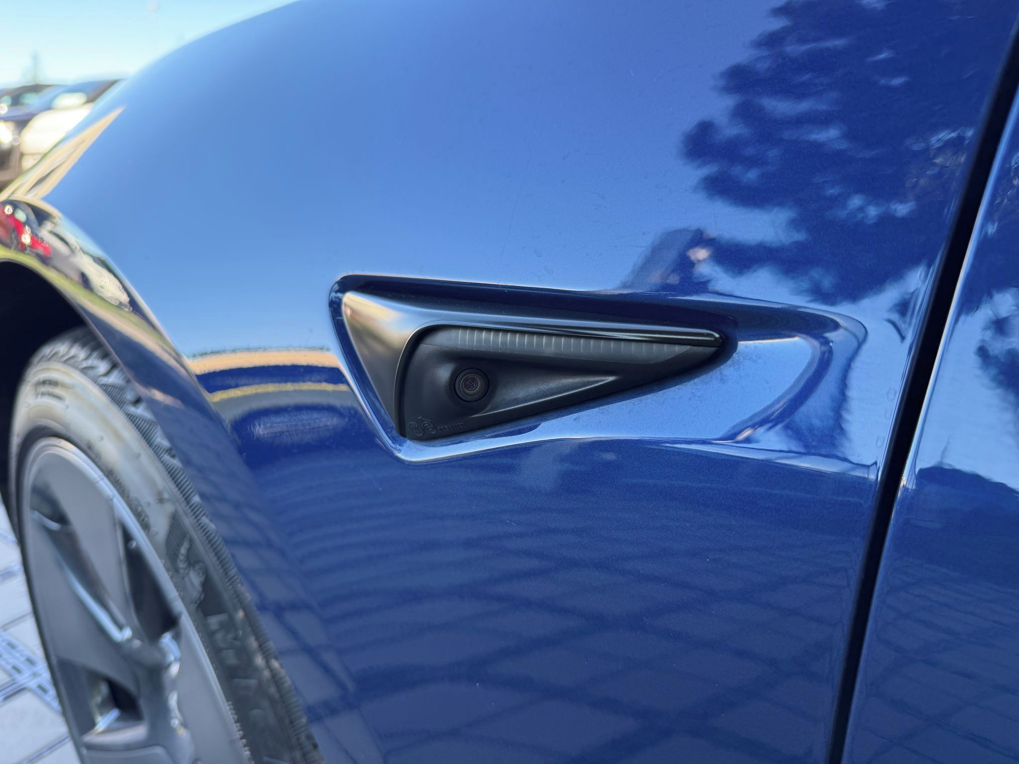 Tesla Model 3, Long Range AWD - fotka 6