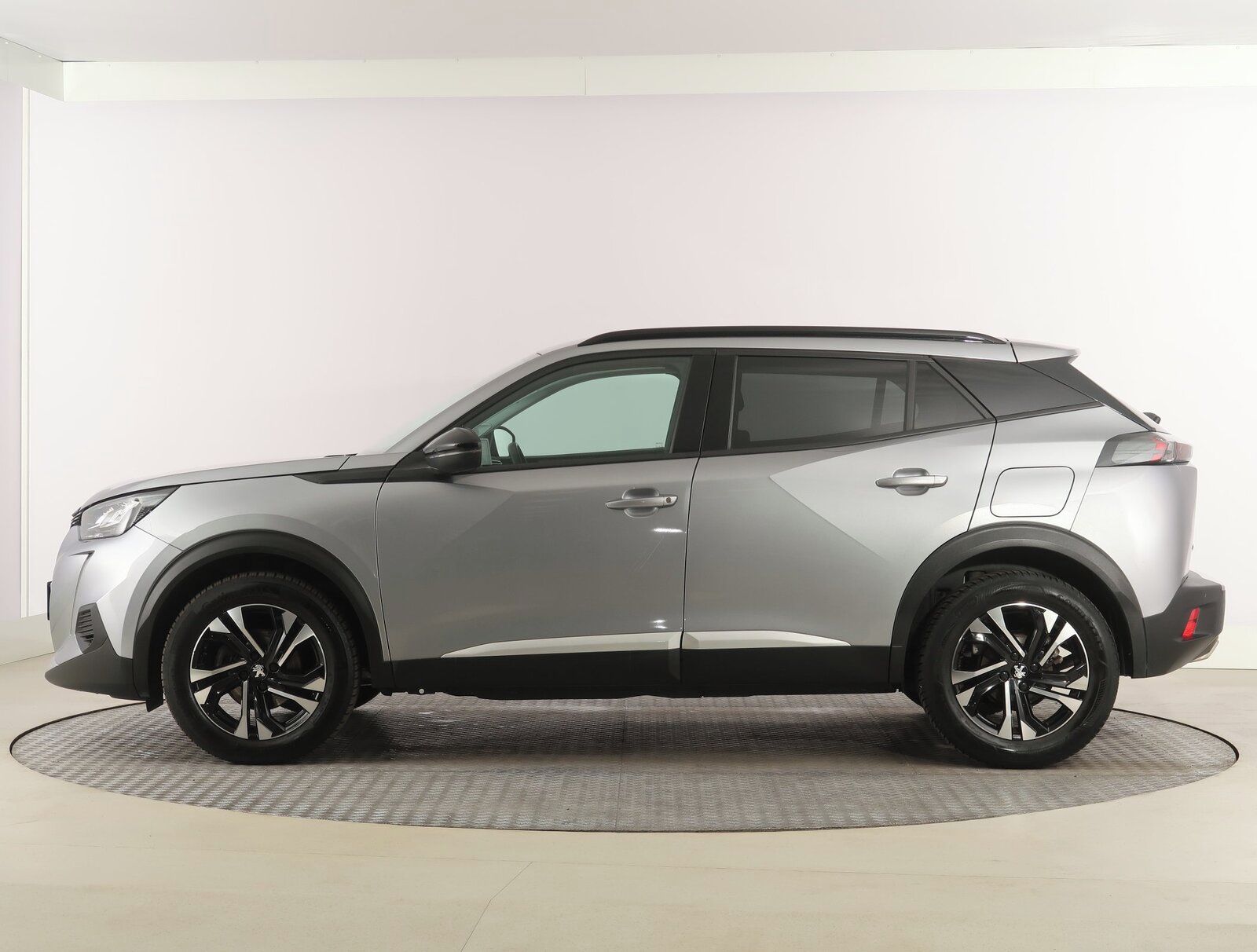 Peugeot 2008, 1.2 PureTech, Allure, Automat - fotka 3