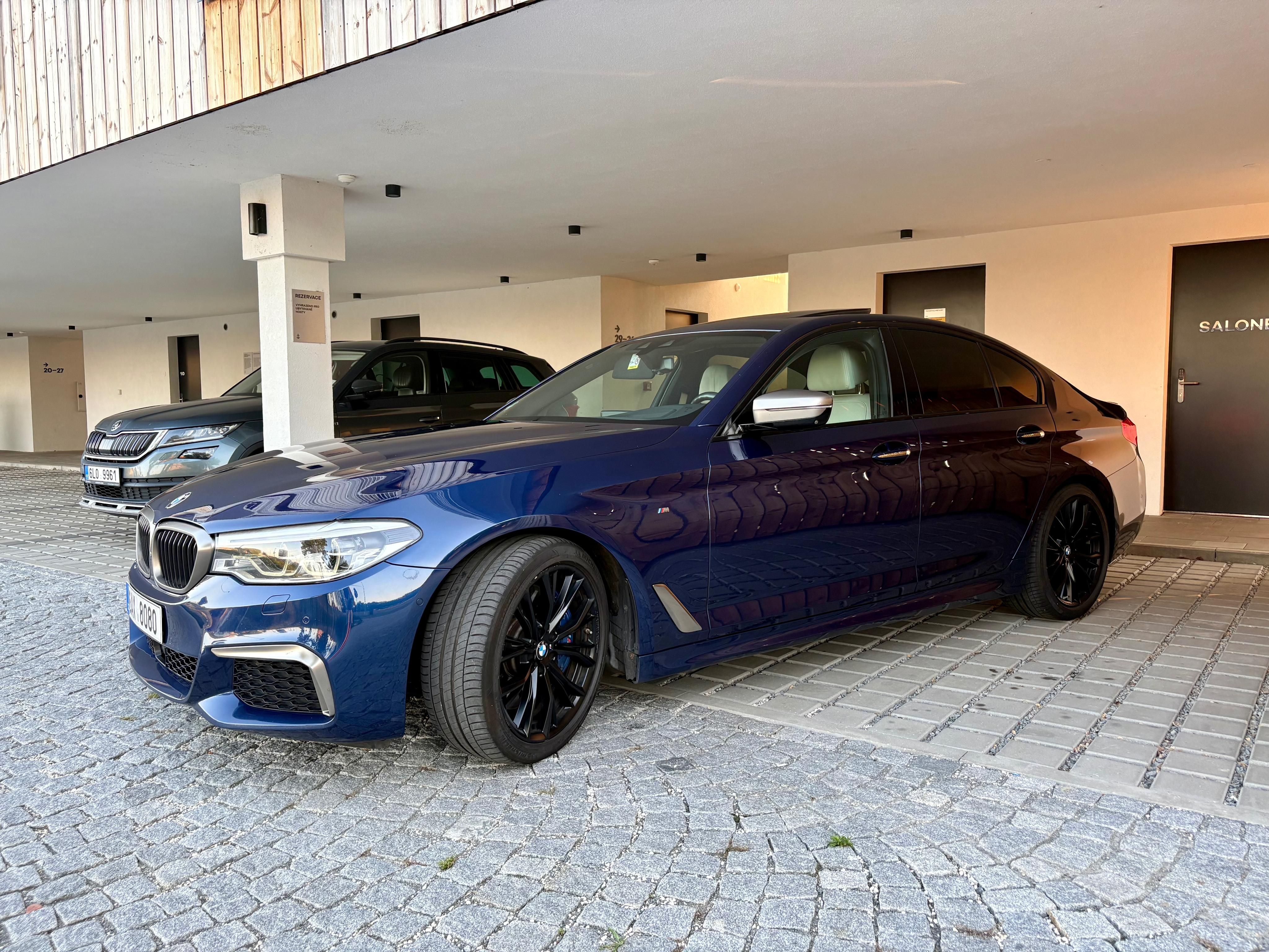 BMW Řada 5, M550i G30, ČR, M Sport, H & K - fotka 6