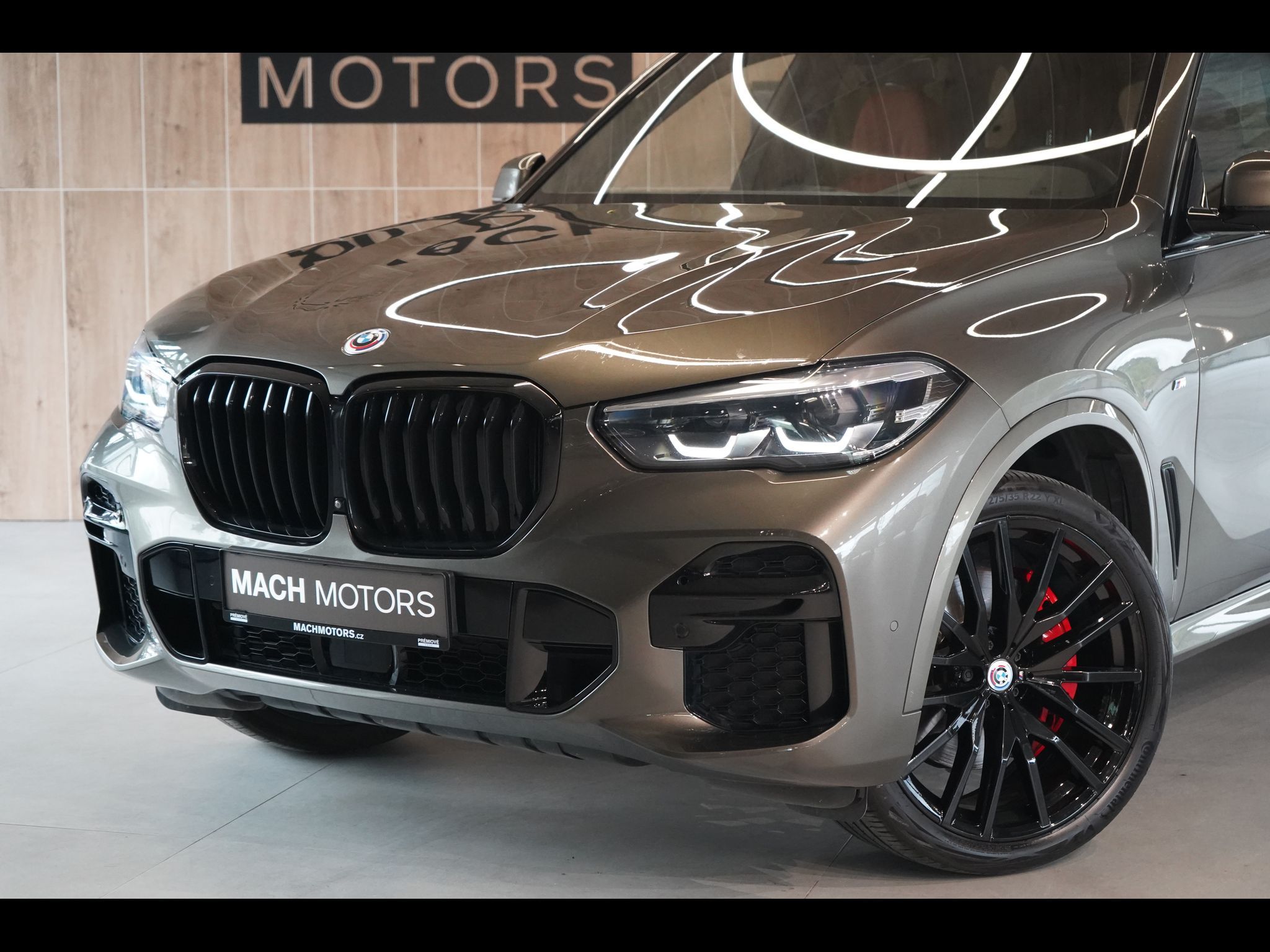BMW X5, 30d xDrive, Vzduch, Nezávislé - fotka 2
