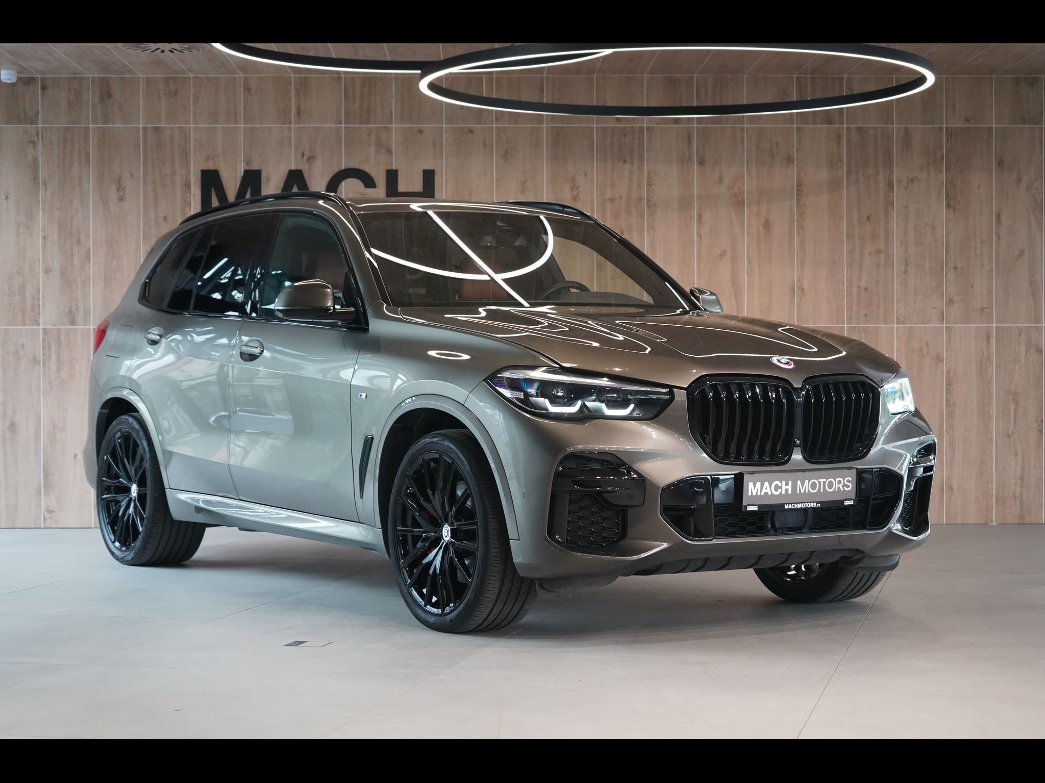 BMW X5, 30d xDrive, Vzduch, Nezávislé - fotka 4
