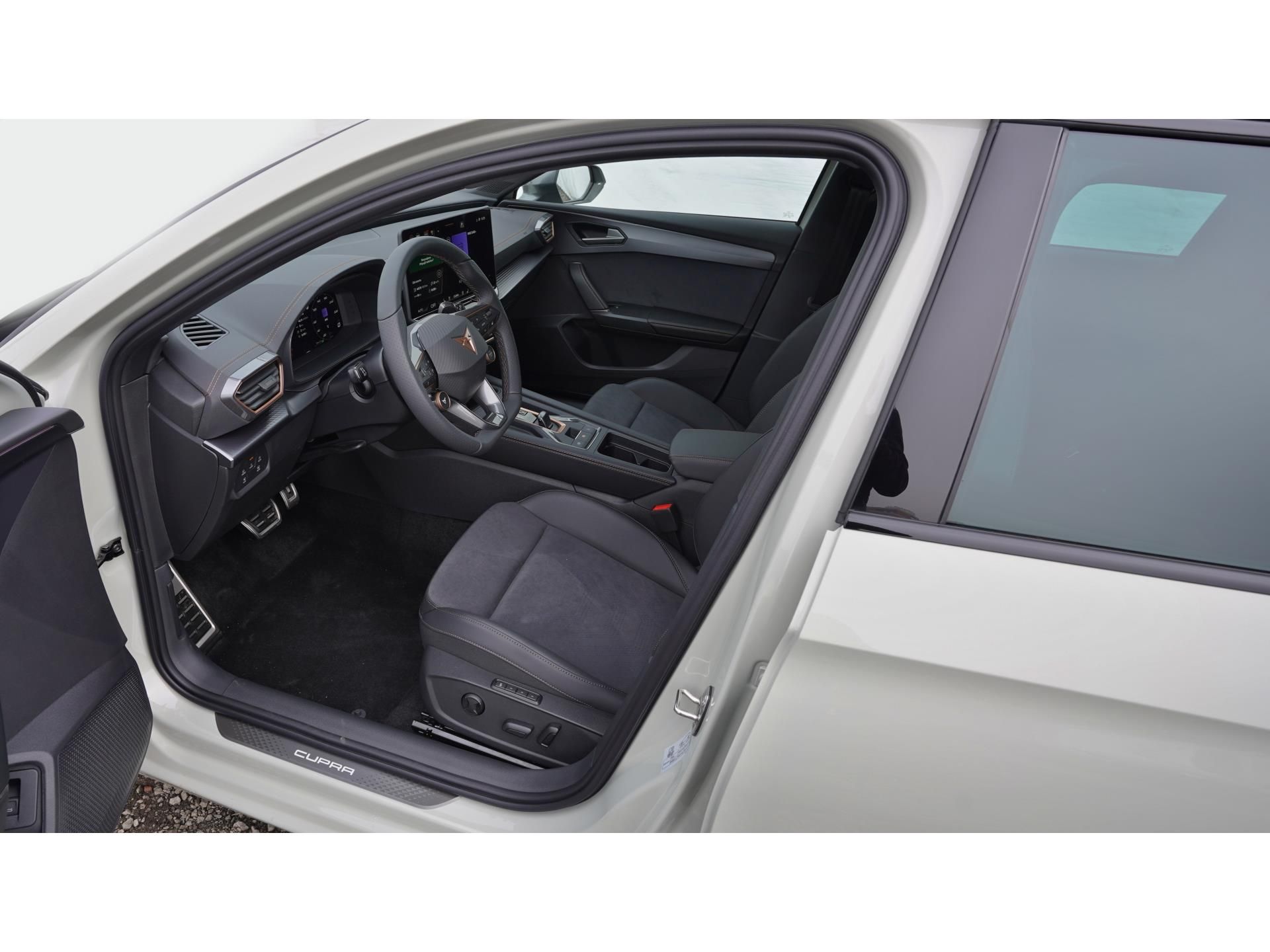 Cupra Leon, 2.0 TSI / 245 kW SP - fotka 6